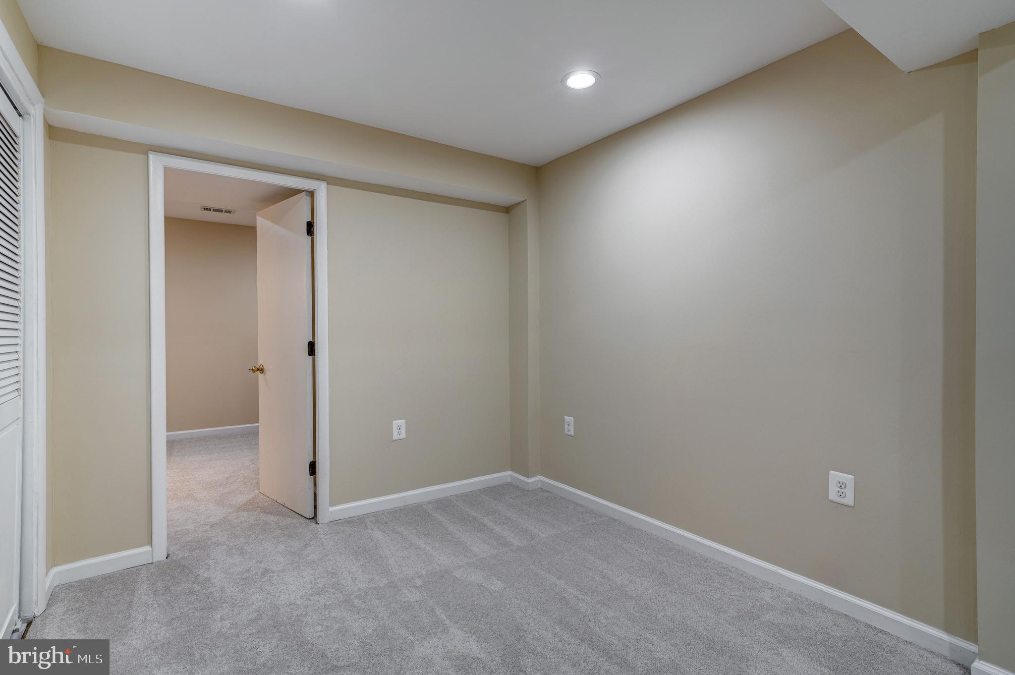 PINEWOOD GREENS - Residential