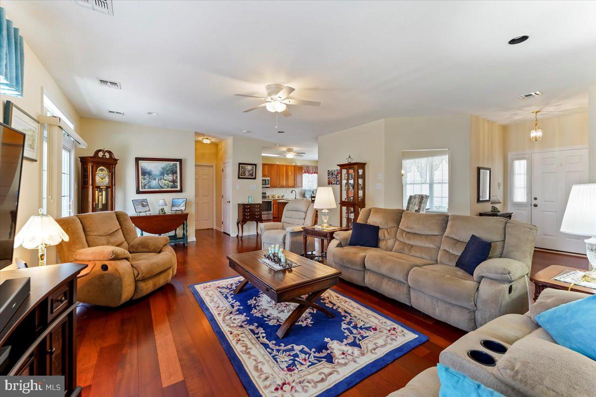 FOX HILL FARM - Residential