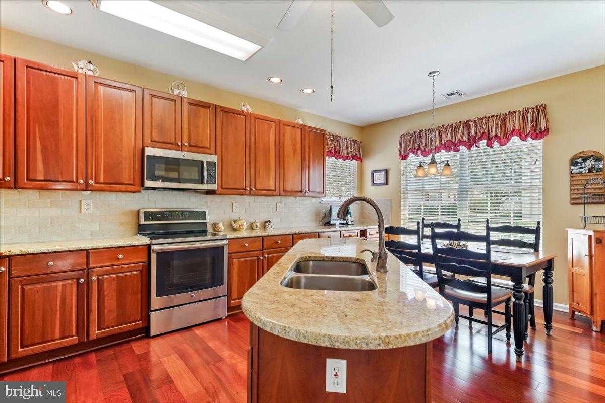 FOX HILL FARM - Residential