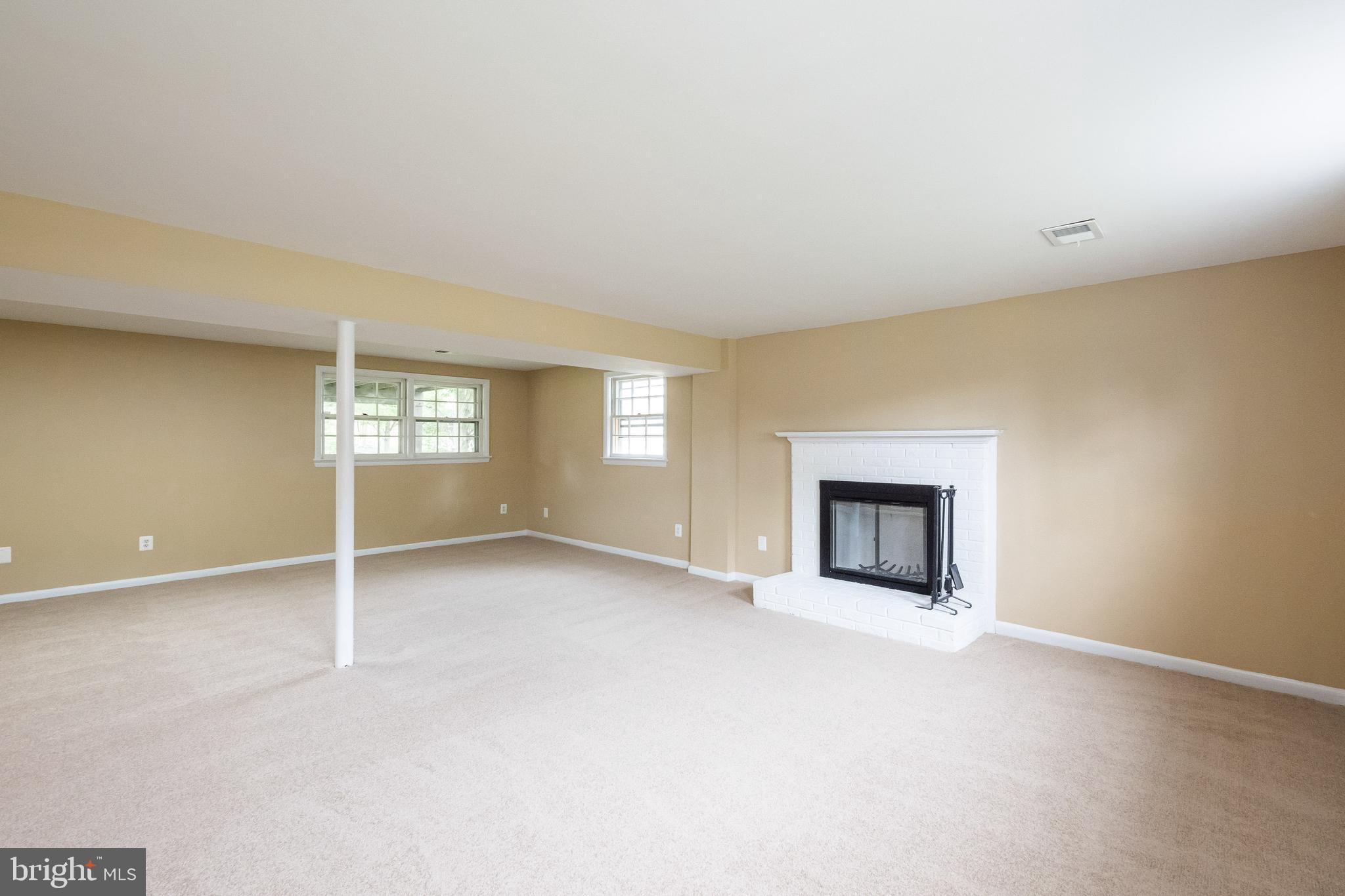 HAYFIELD FARM - Residential