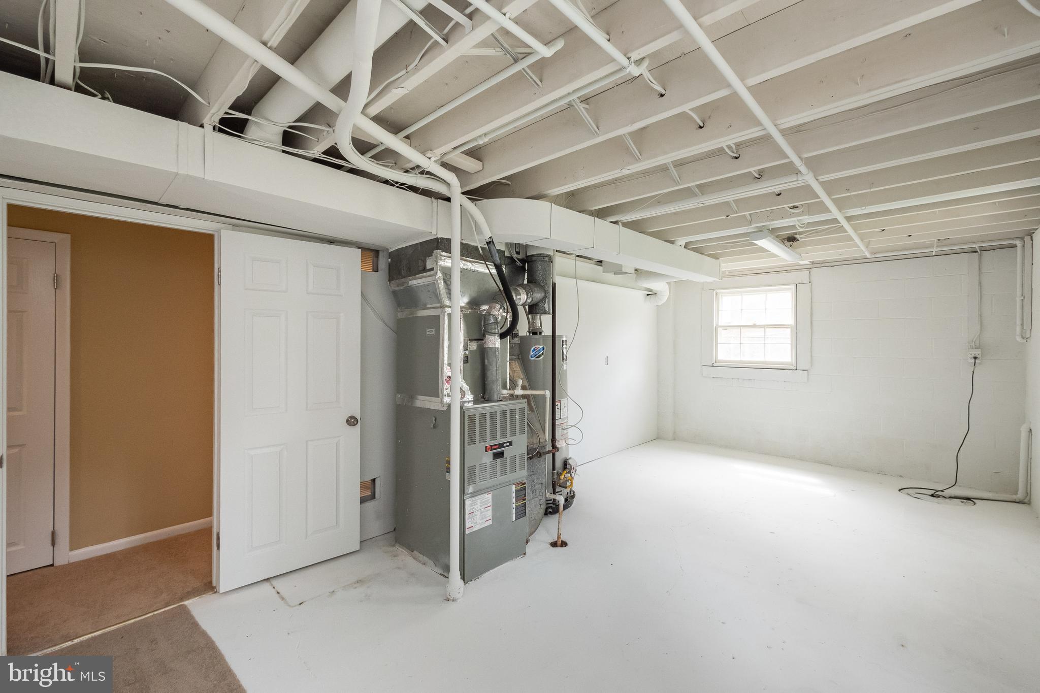 HAYFIELD FARM - Residential