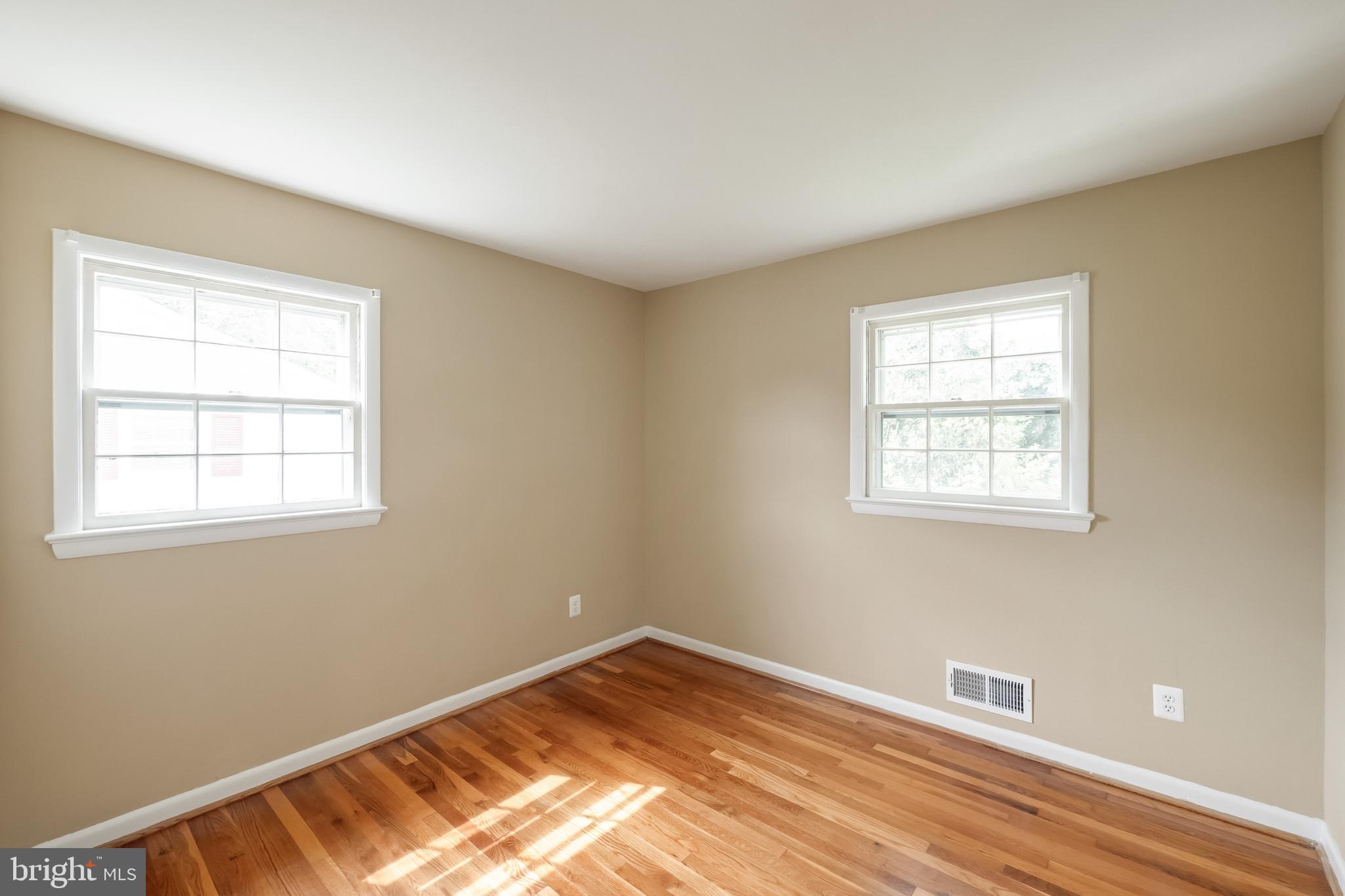 HAYFIELD FARM - Residential