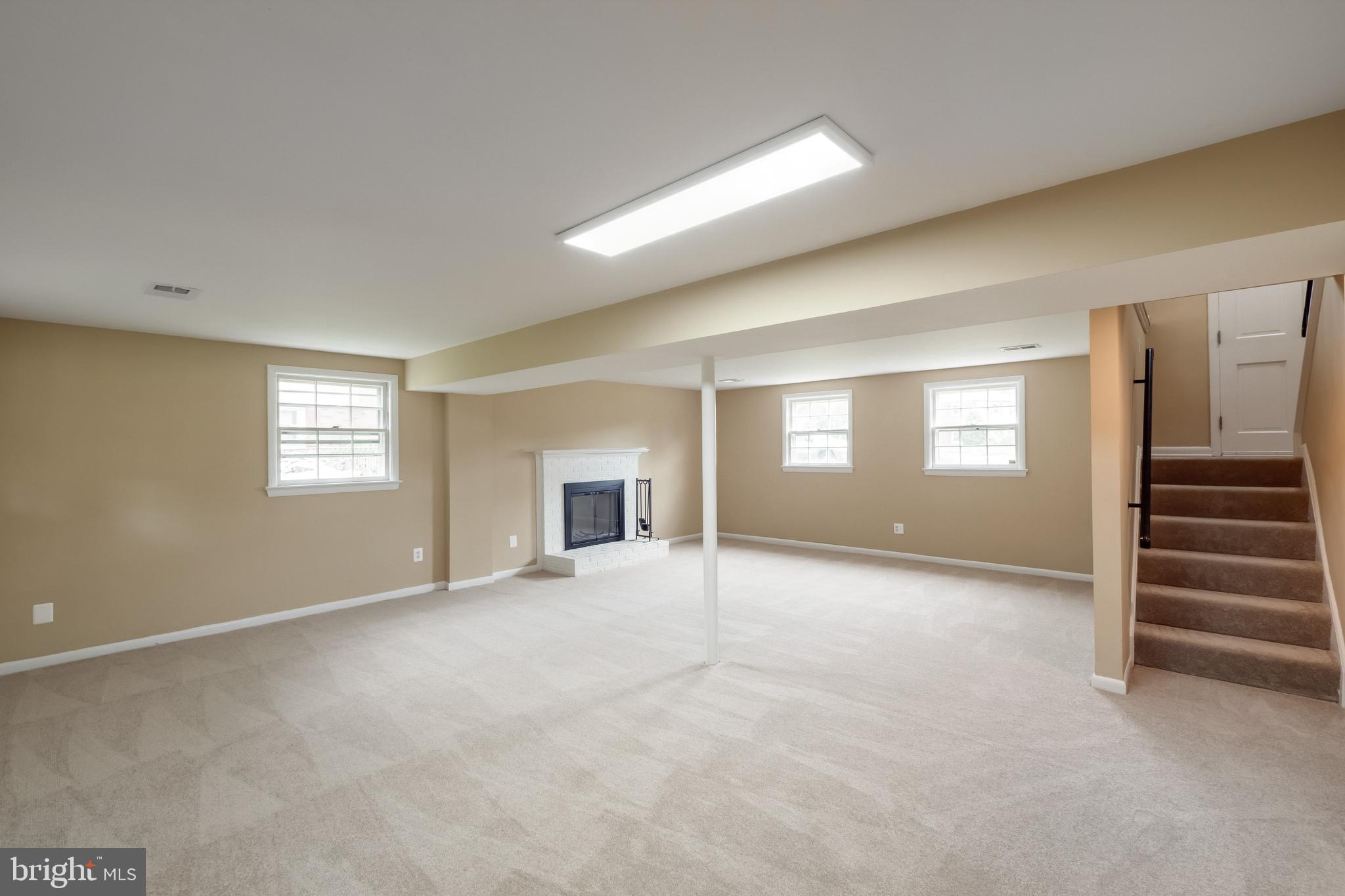 HAYFIELD FARM - Residential