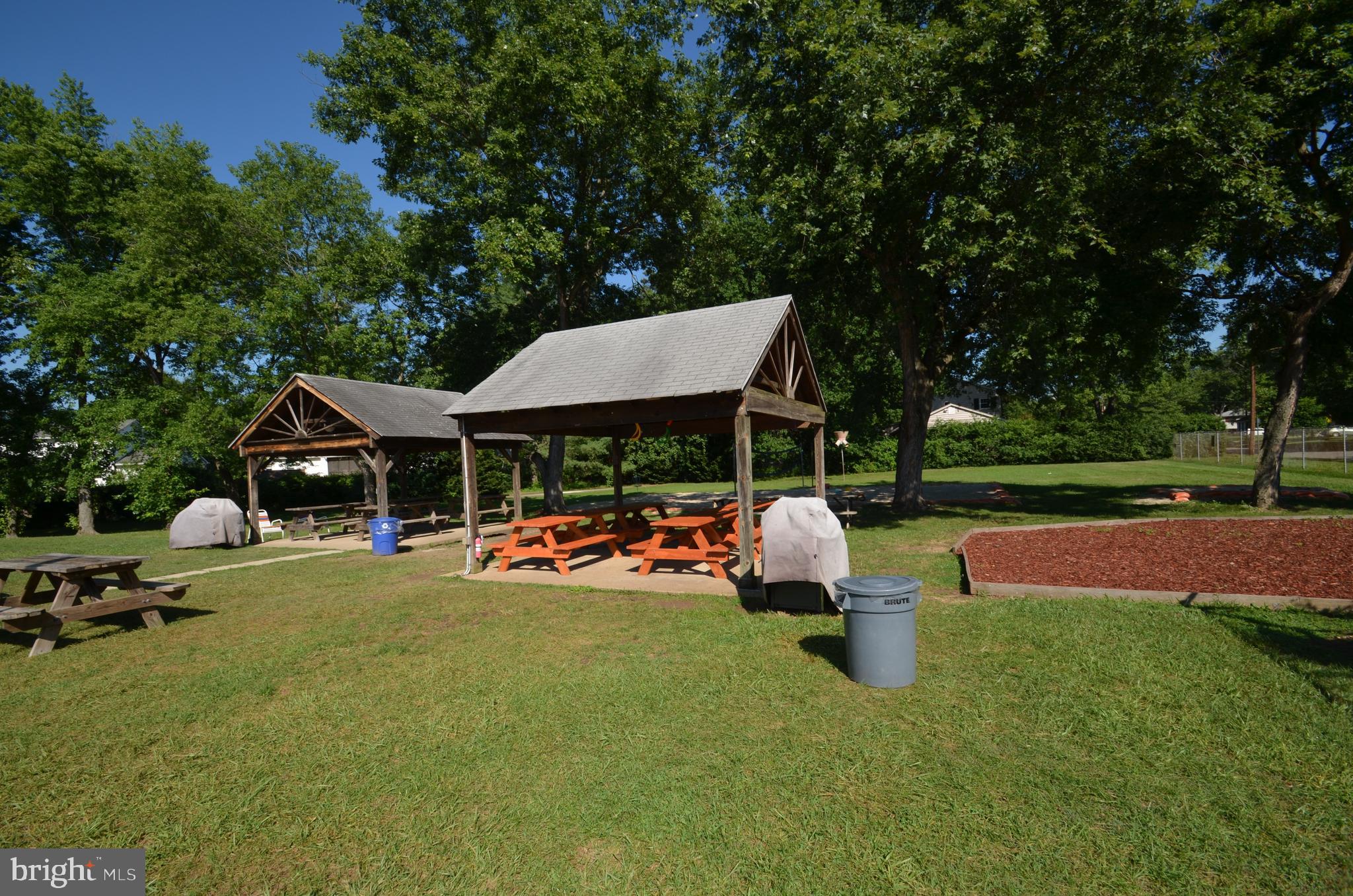 HAYFIELD FARM - Residential