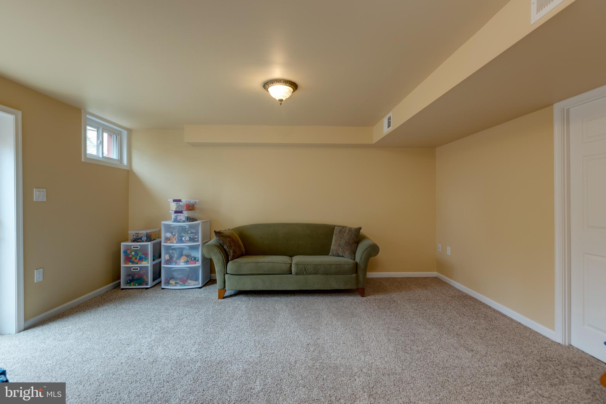 SUTTON WOODS - Residential