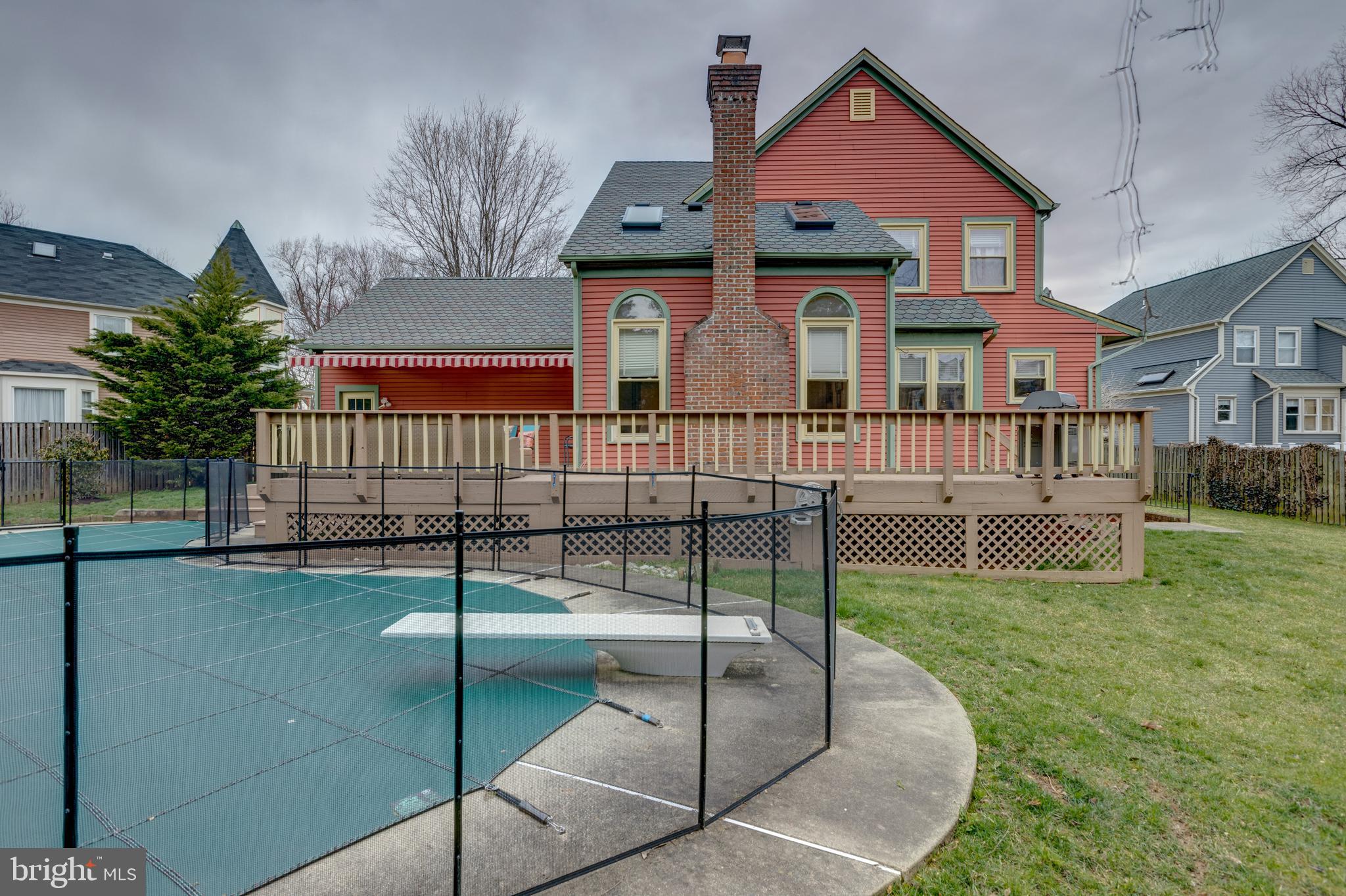 SUTTON WOODS - Residential