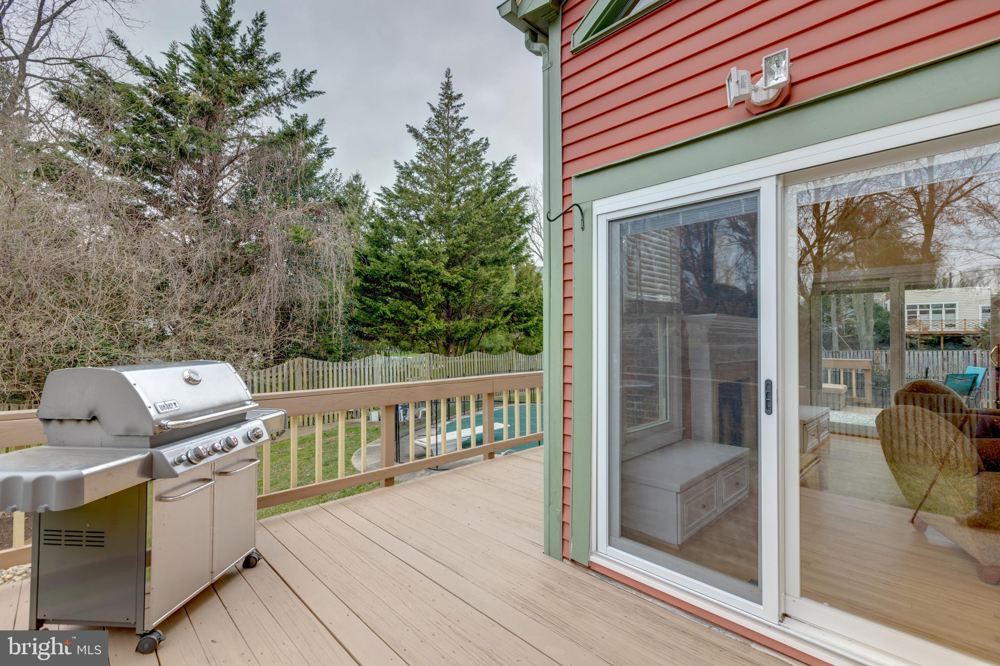 SUTTON WOODS - Residential