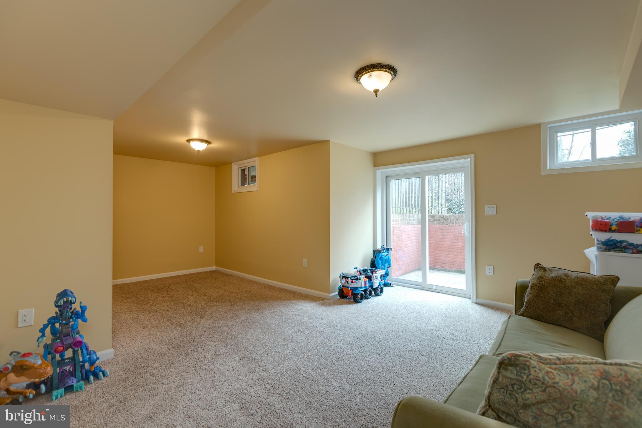 SUTTON WOODS - Residential