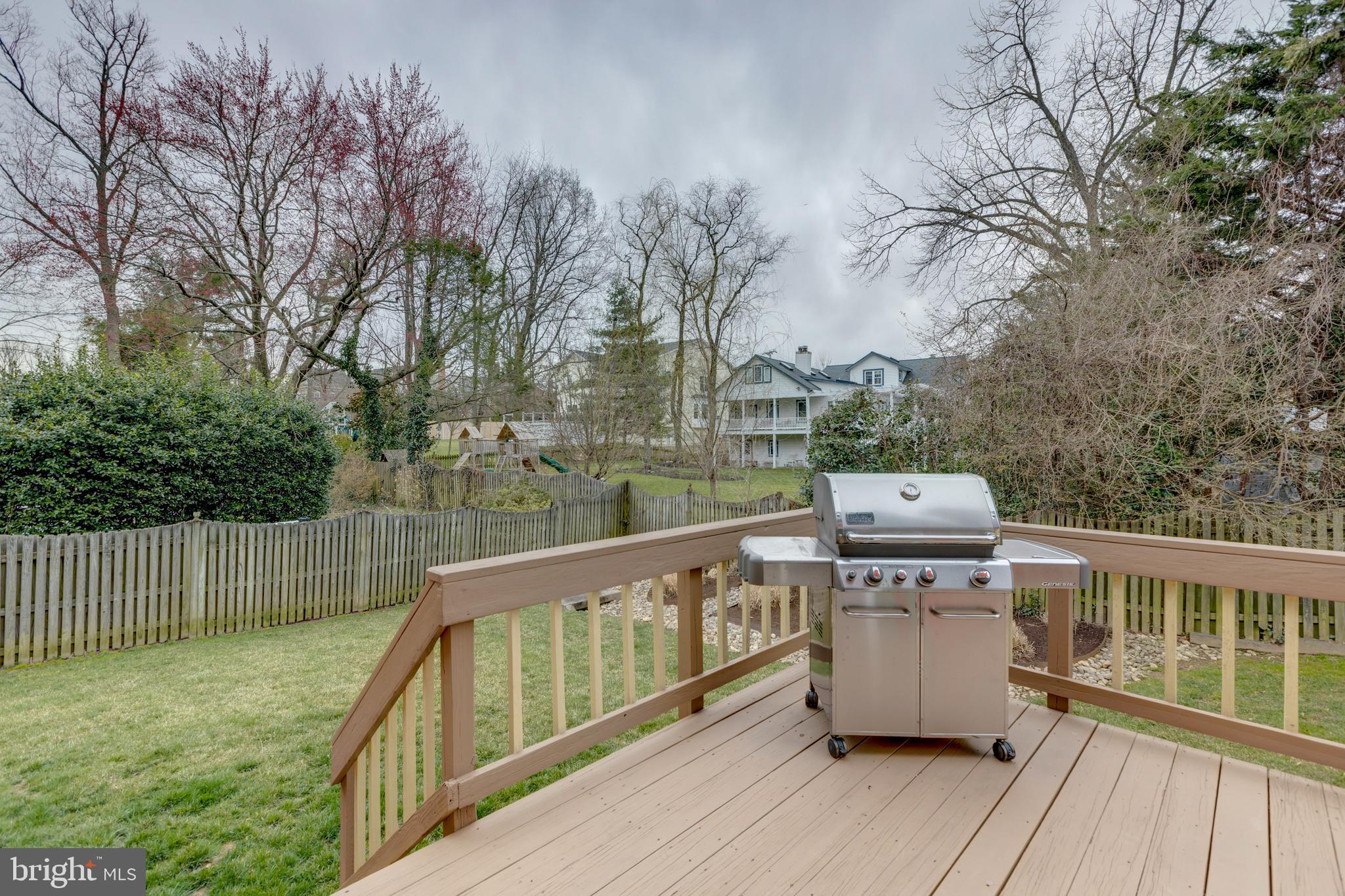 SUTTON WOODS - Residential