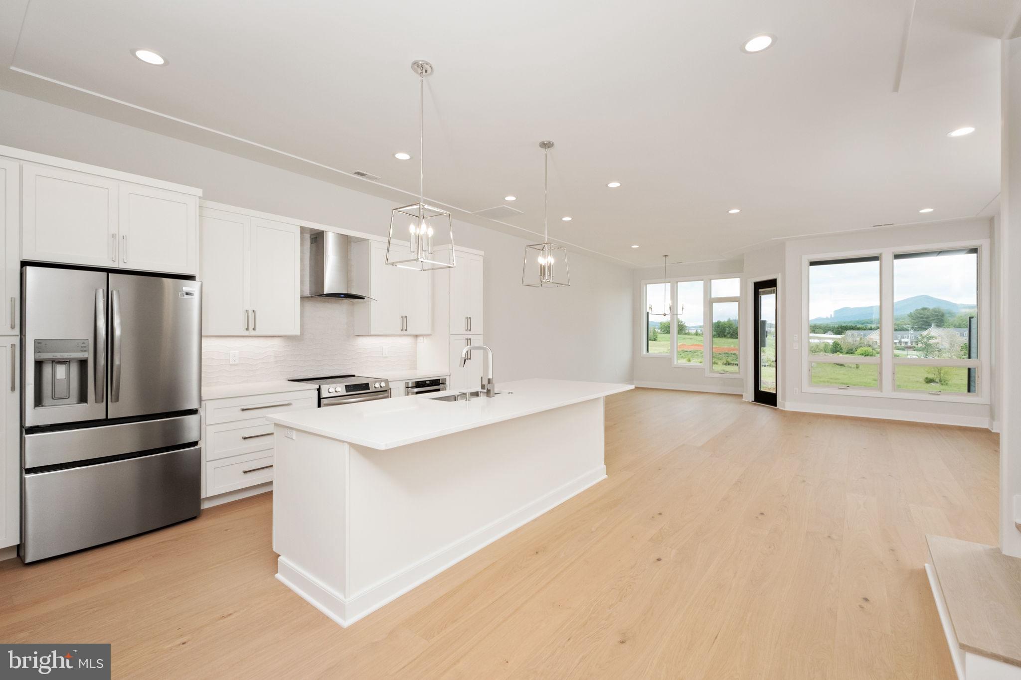 CROSSROADS FARM - Residential