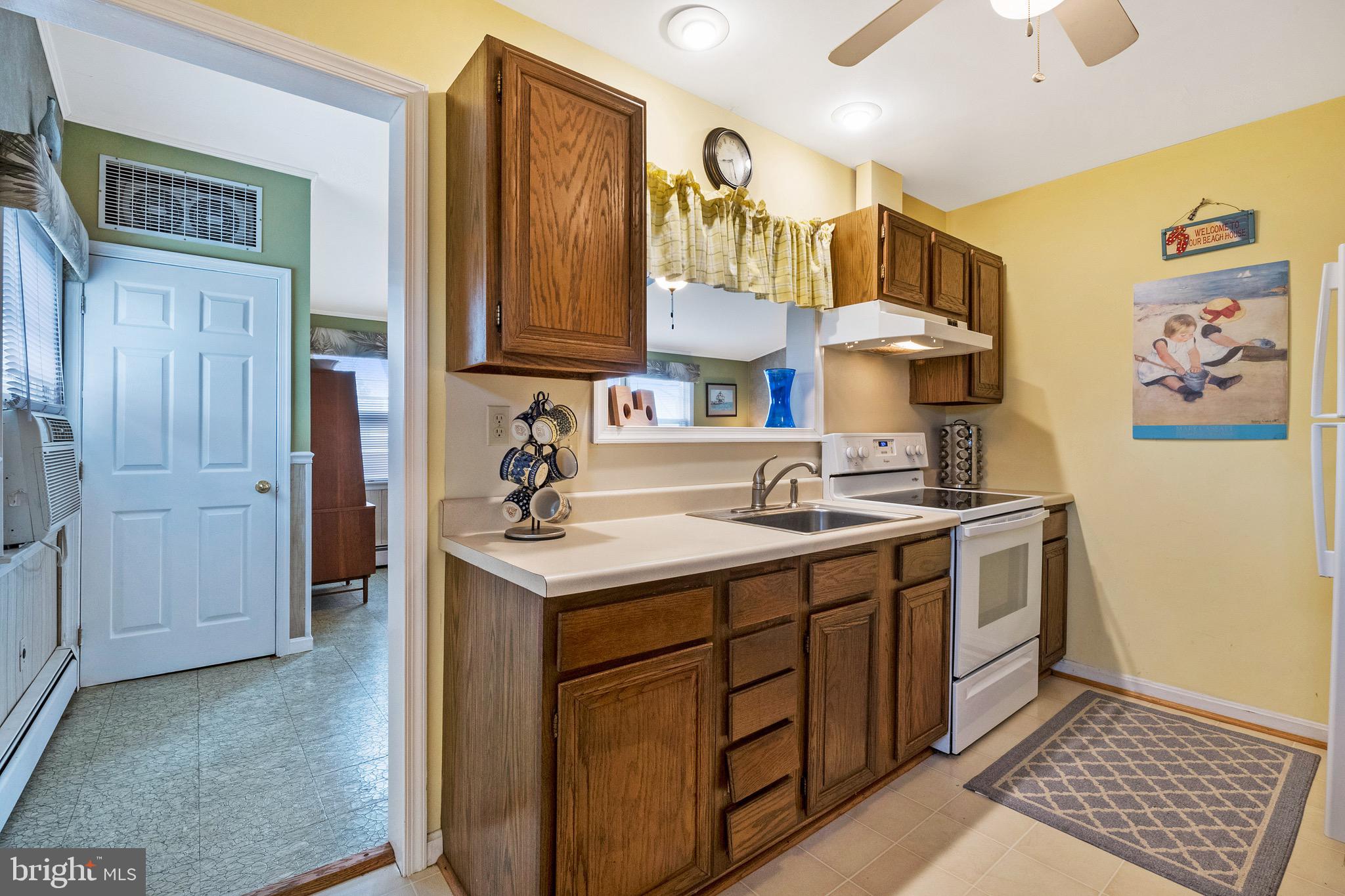 SHOREHAM BEACH - Residential