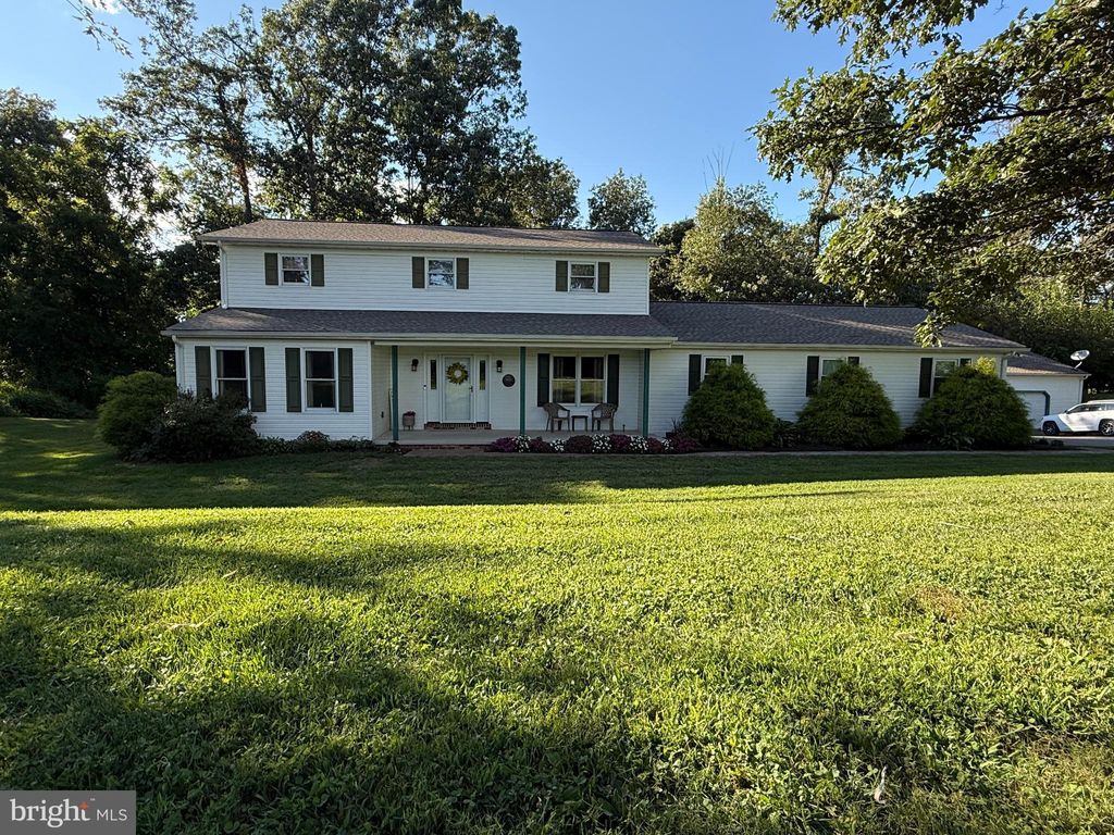 Photo of 13846 Ridge Road, STEWARTSTOWN, PA 17363 (MLS # PAYK2088794)