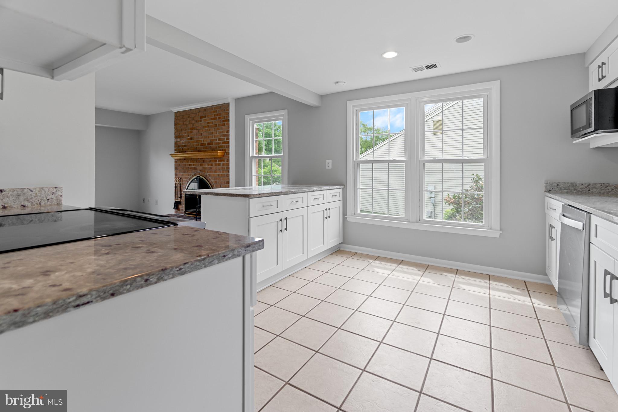 KINGSTON CHASE - Residential Lease