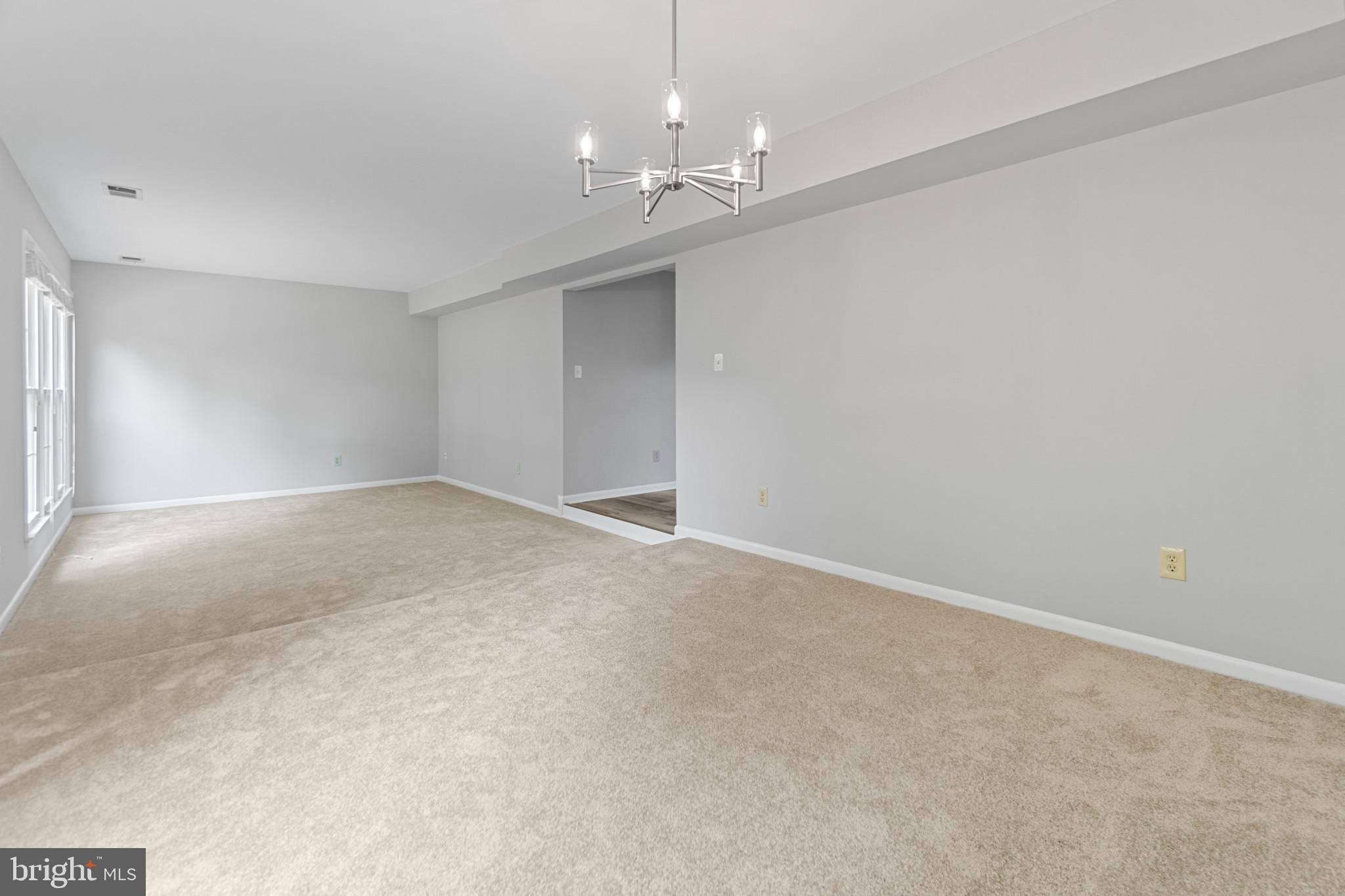 KINGSTON CHASE - Residential Lease