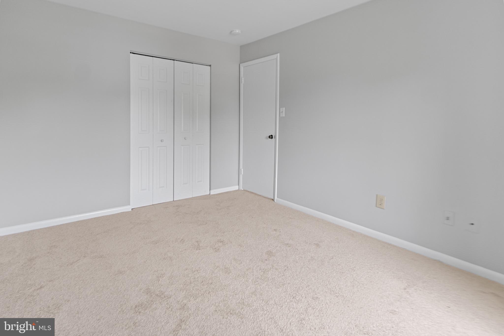 KINGSTON CHASE - Residential Lease