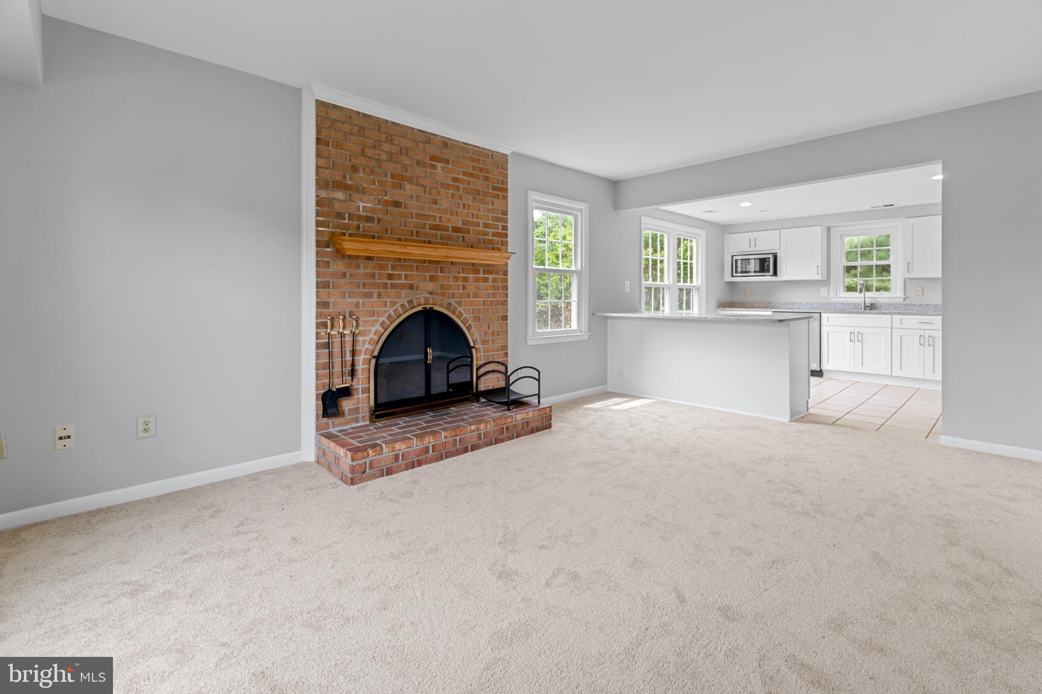 KINGSTON CHASE - Residential Lease