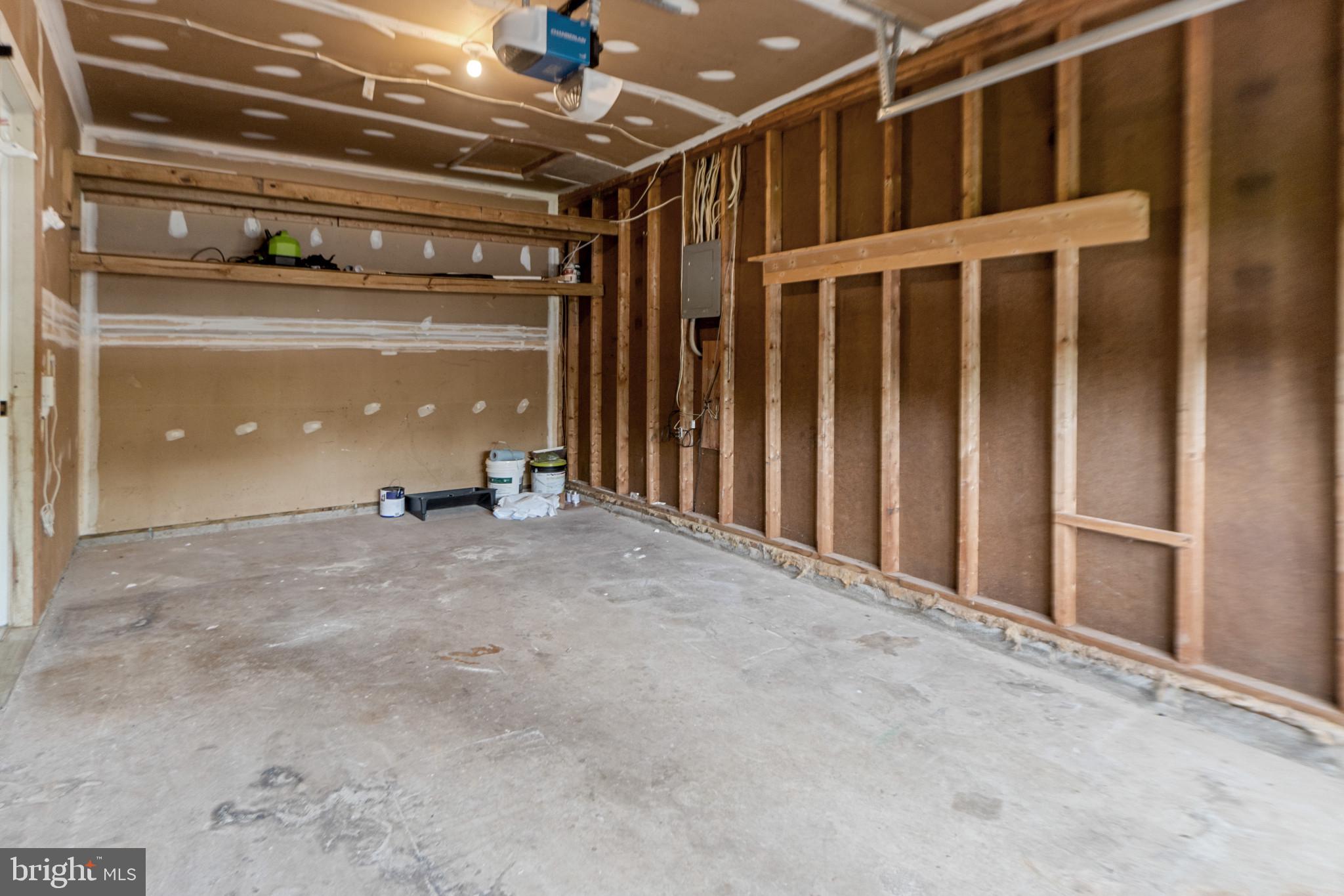 KINGSTON CHASE - Residential Lease