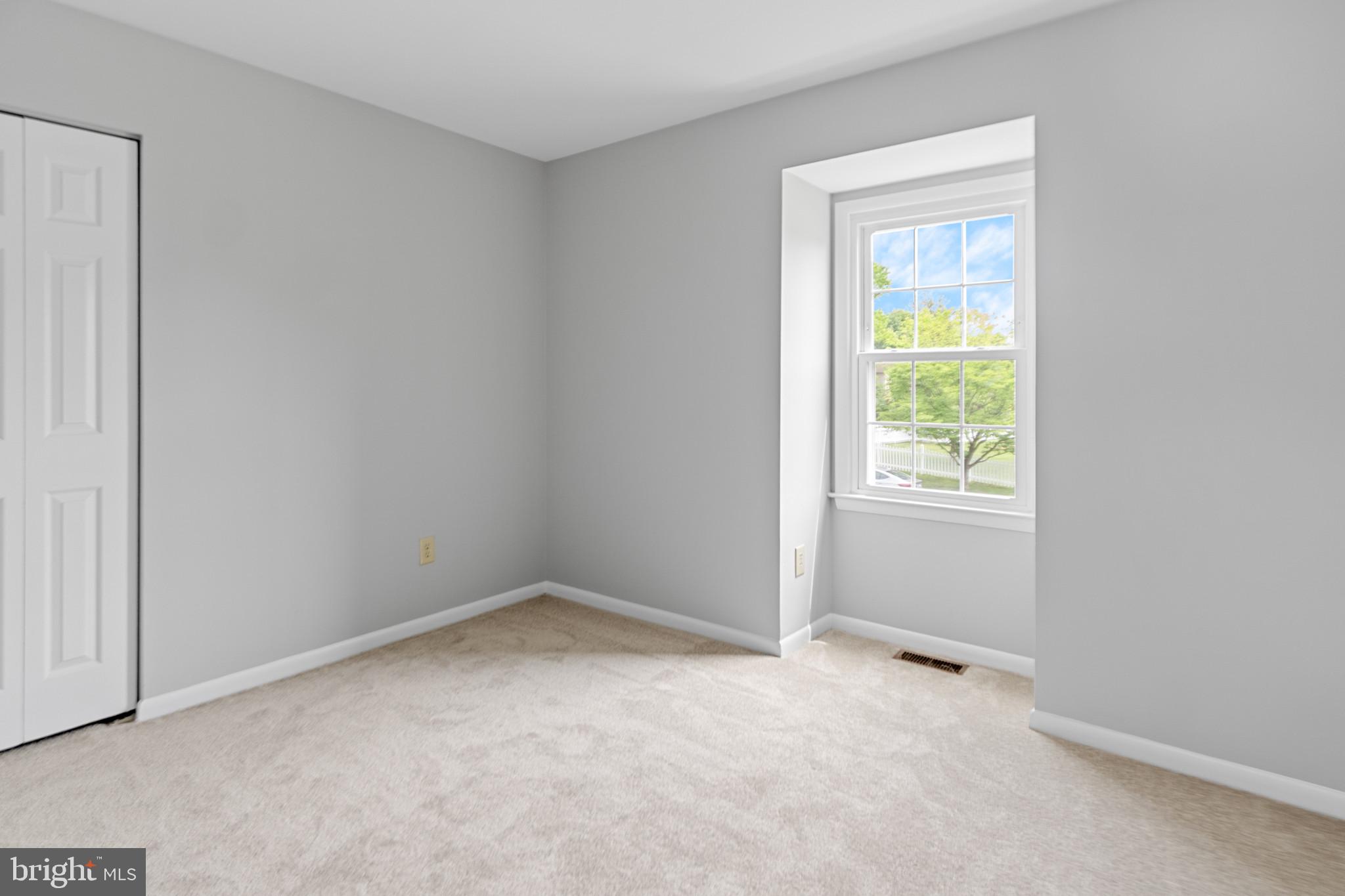 KINGSTON CHASE - Residential Lease