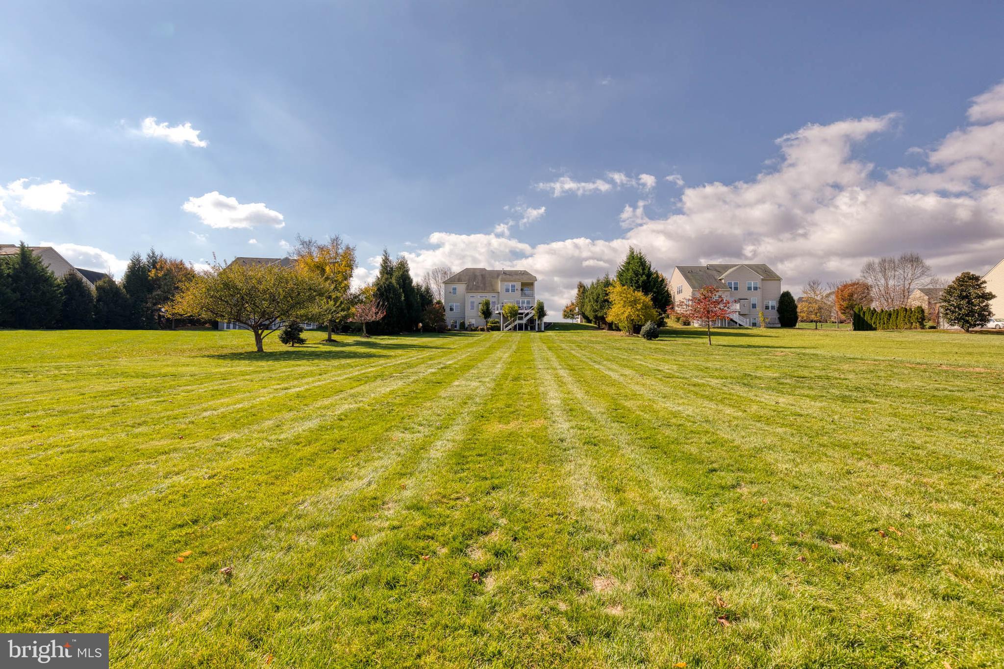 THE WARFIELDS II - Residential