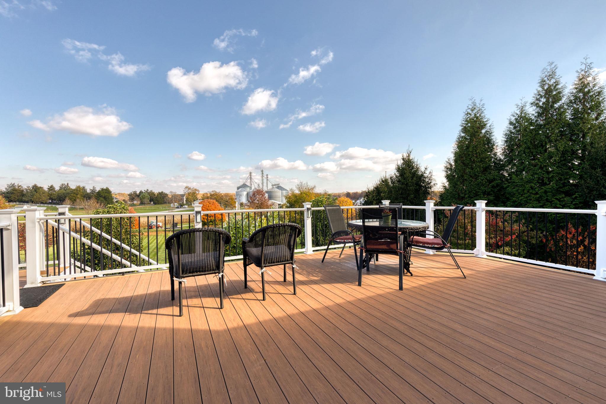 THE WARFIELDS II - Residential