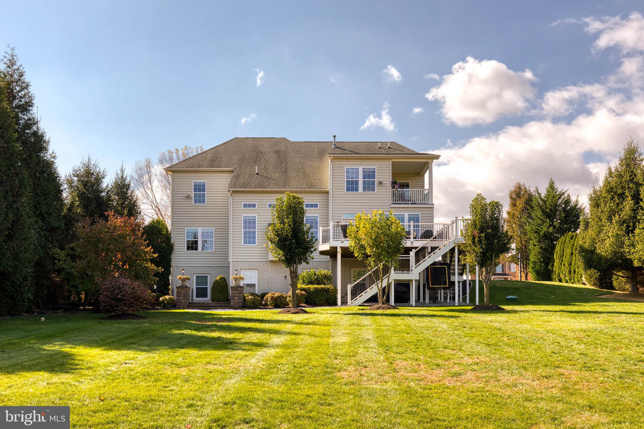 THE WARFIELDS II - Residential