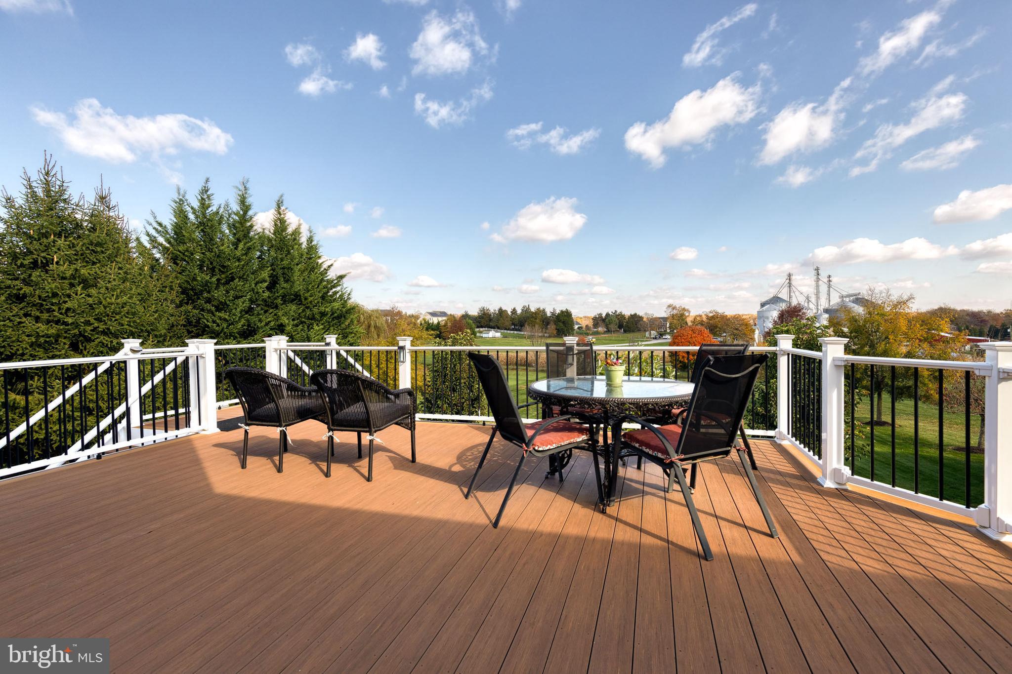 THE WARFIELDS II - Residential