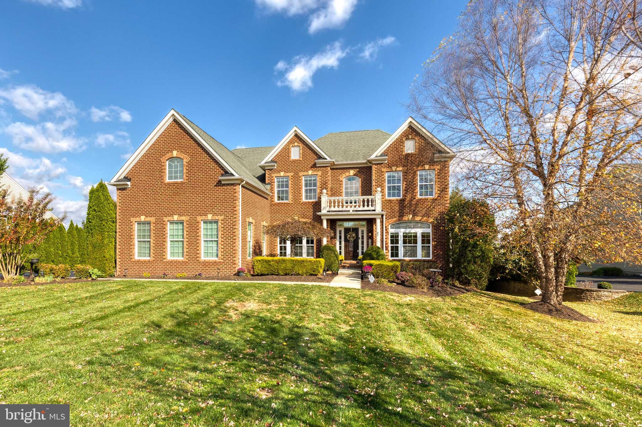 THE WARFIELDS II - Residential