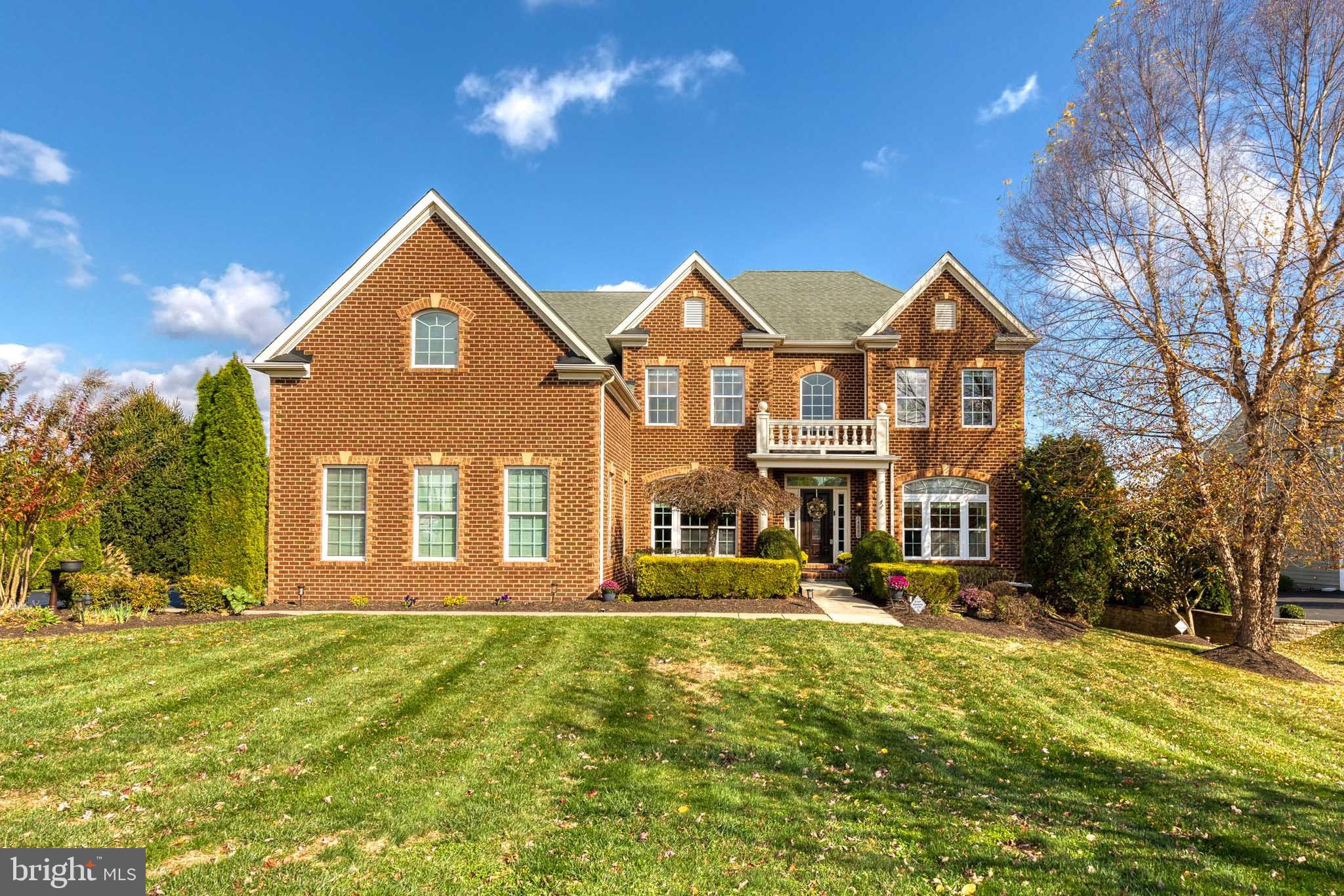 THE WARFIELDS II - Residential