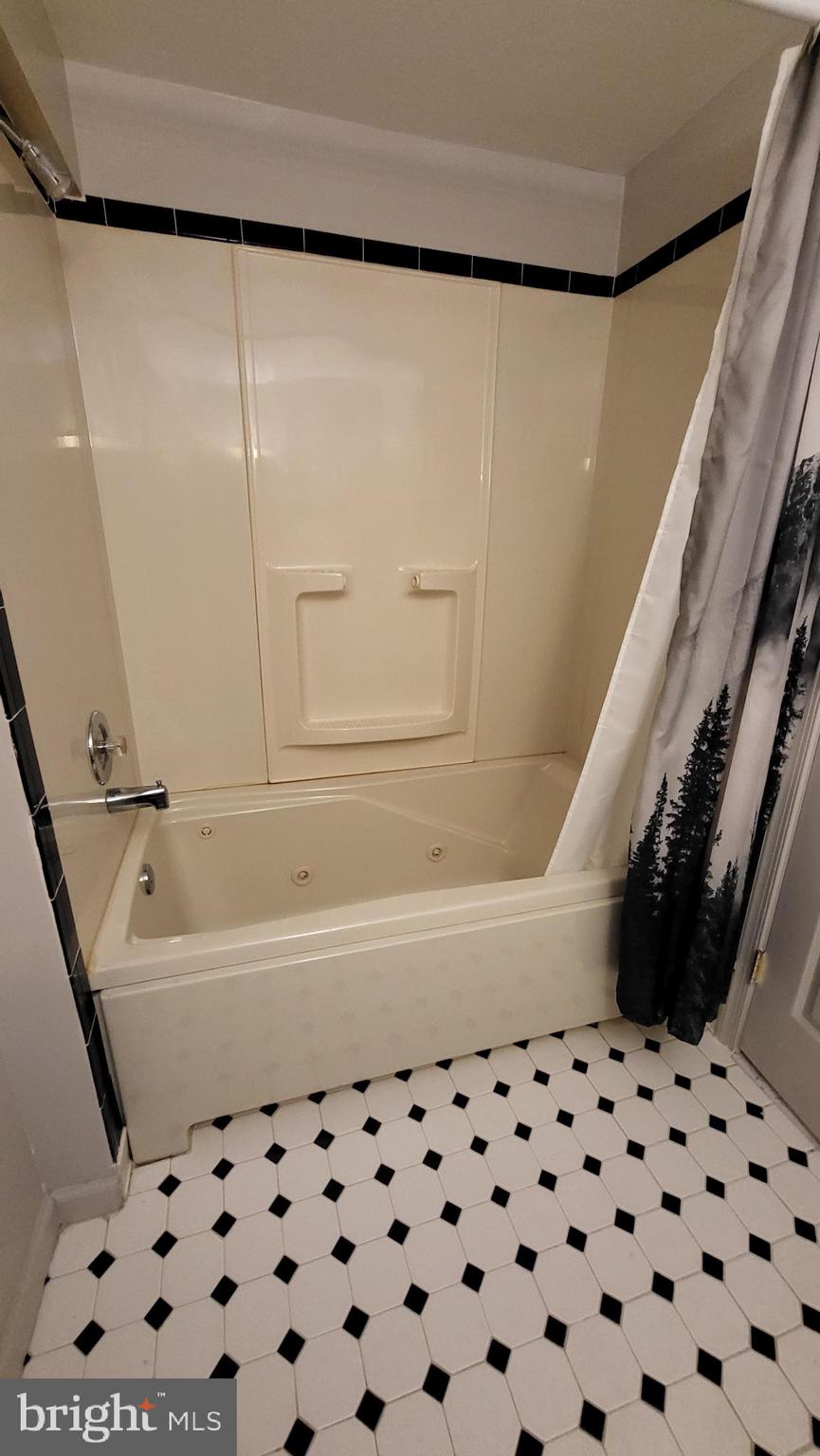 HOME ACRES - Residential Lease