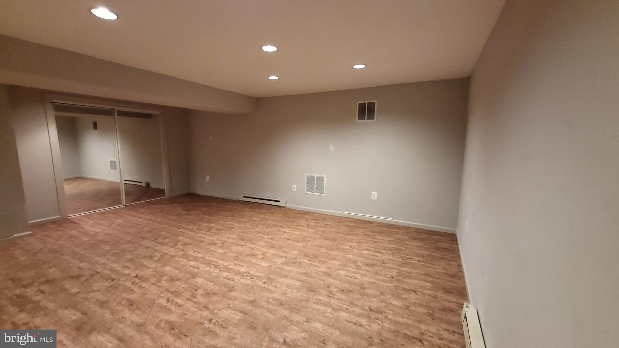 HOME ACRES - Residential Lease