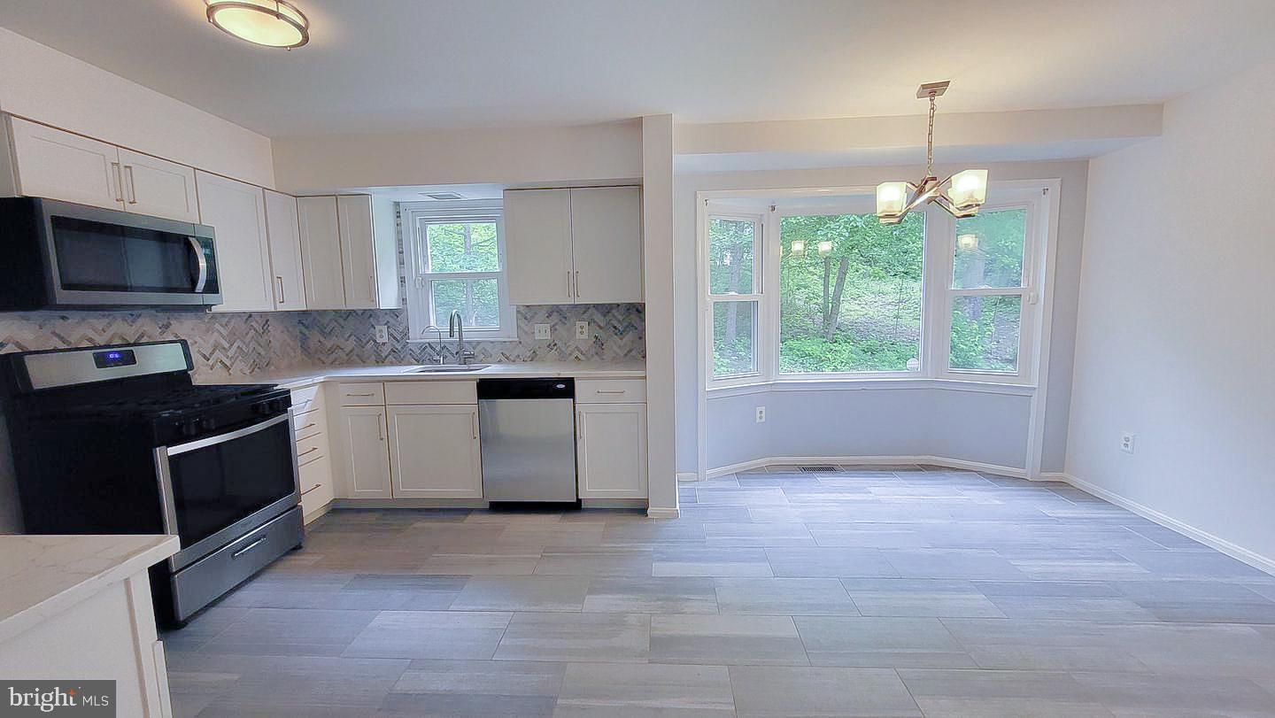 HOME ACRES - Residential Lease