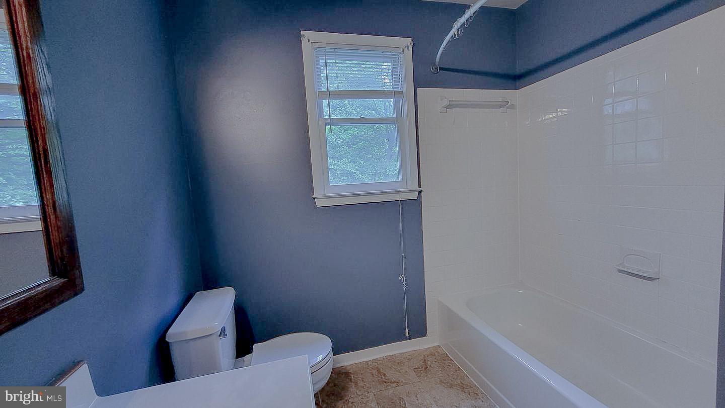 HOME ACRES - Residential Lease