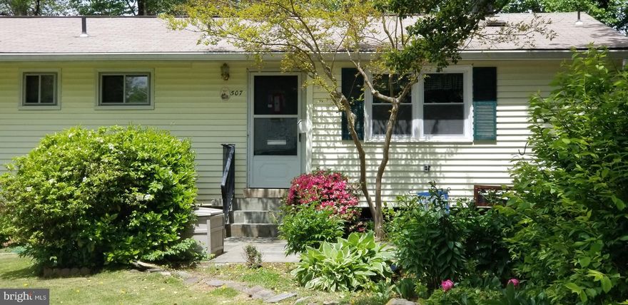 LOCATION LOCATION LOCATION!!! Lovely home on quiet cul-de-sac in VIENNA WOODS.  Tear down and rebuild or make this Home your very own.   HVAC (2013 approx) Roof (2015 approx ) Kitchen (2004 approx) Bathrooms (2014 approx )Hardwoods main level. Carpet living room.  Basement has 3rd bathroom--sitting area , work area,  office, and storage room --use your imagination for the space. Walk to Vienna Metro (1.3 miles approx) Meadow Lane Park or  Downtown Vienna.   Easy Access to I66.