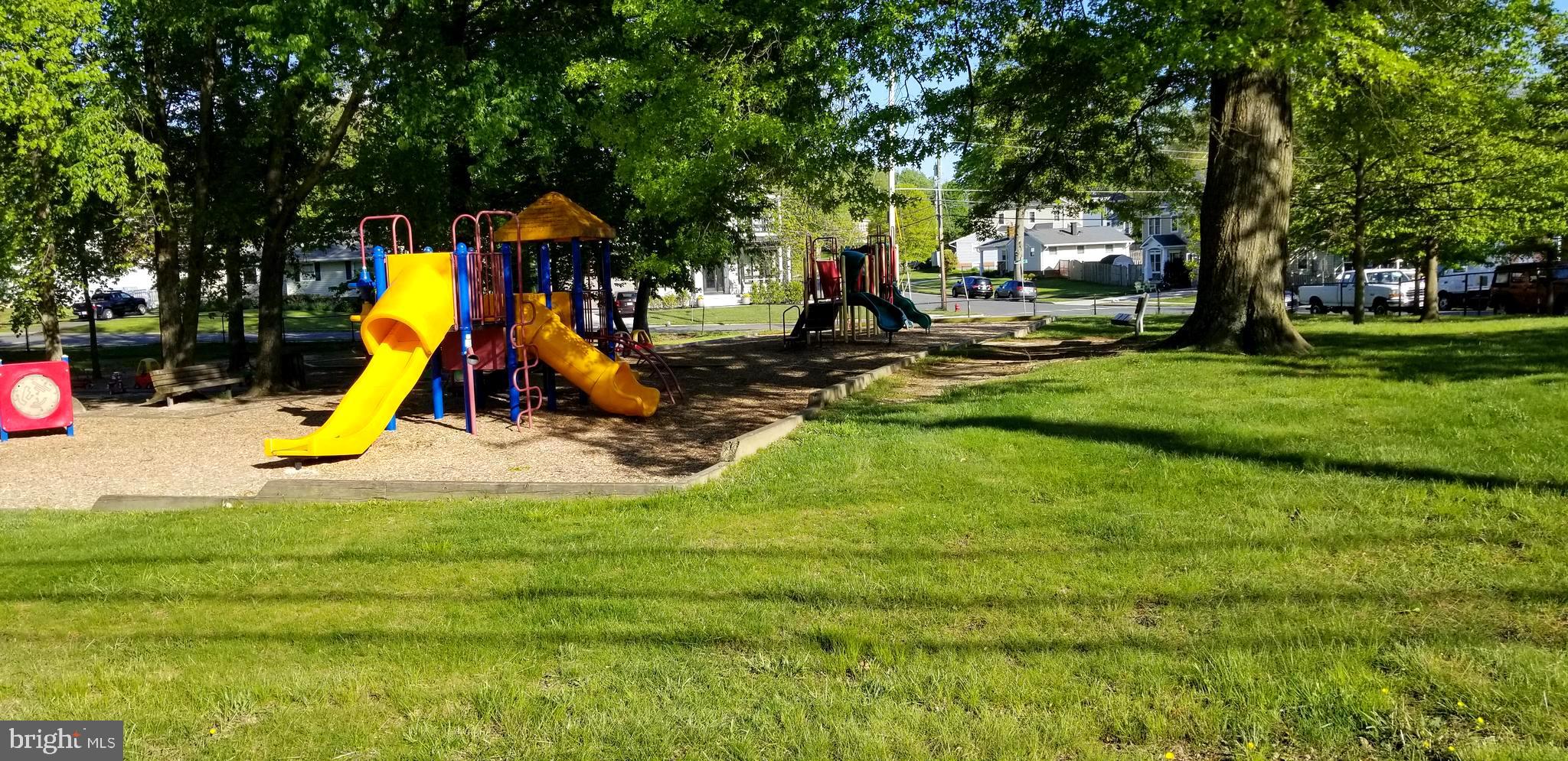 VIENNA WOODS - Residential