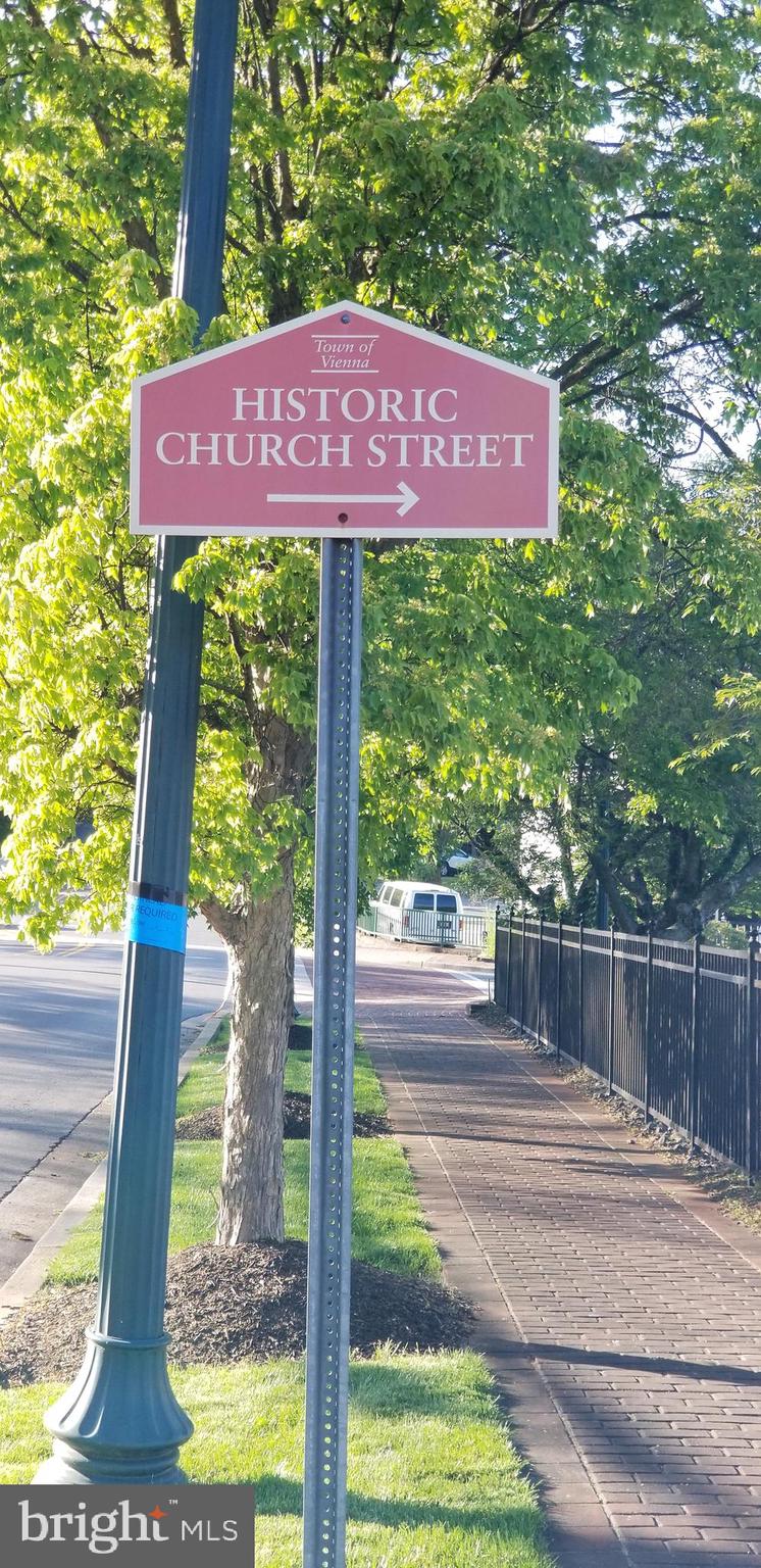 VIENNA WOODS - Residential