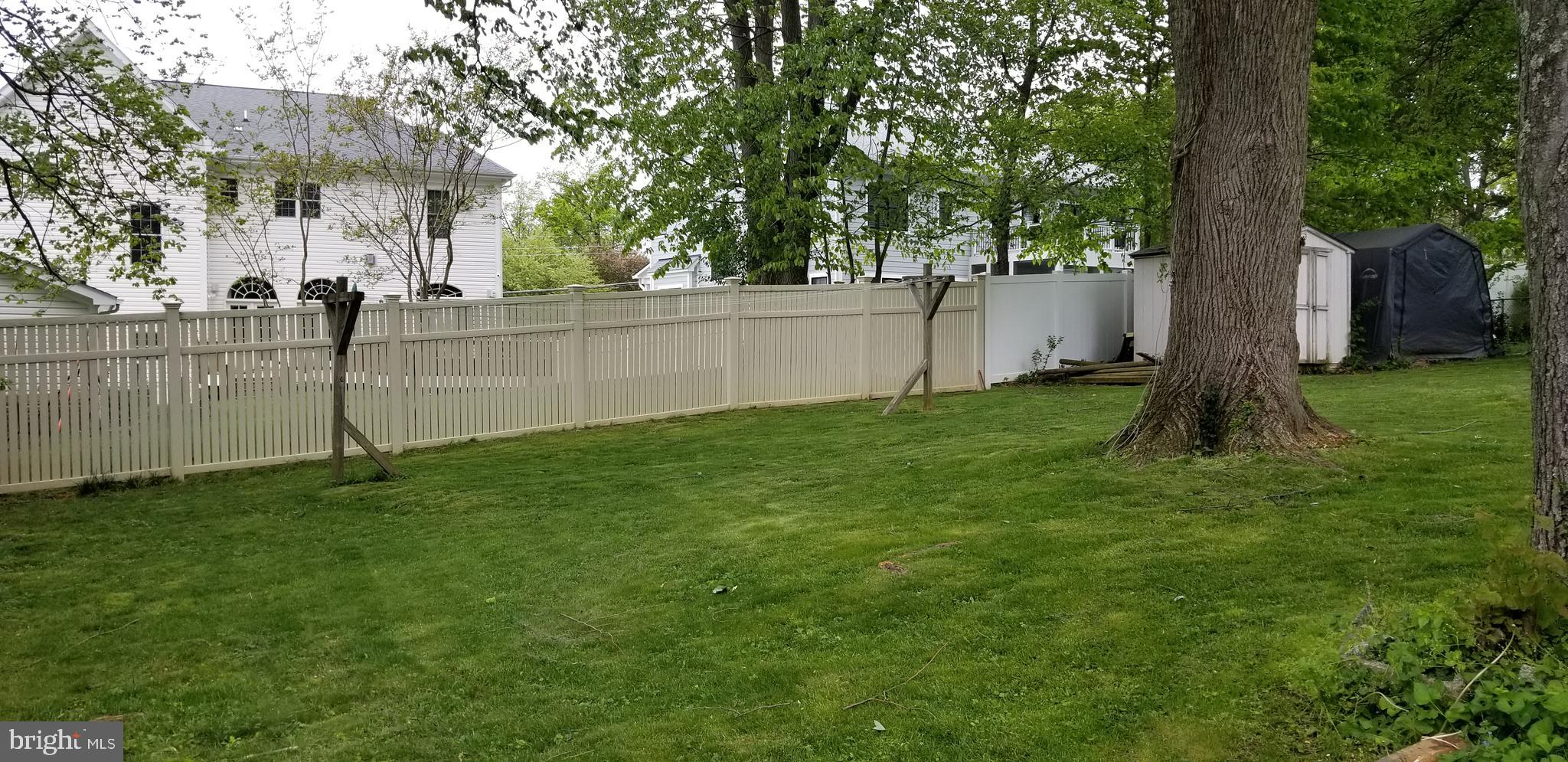 VIENNA WOODS - Residential