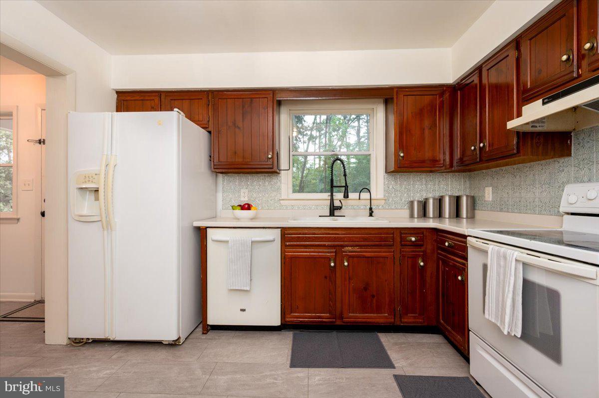 REGULARS - Residential