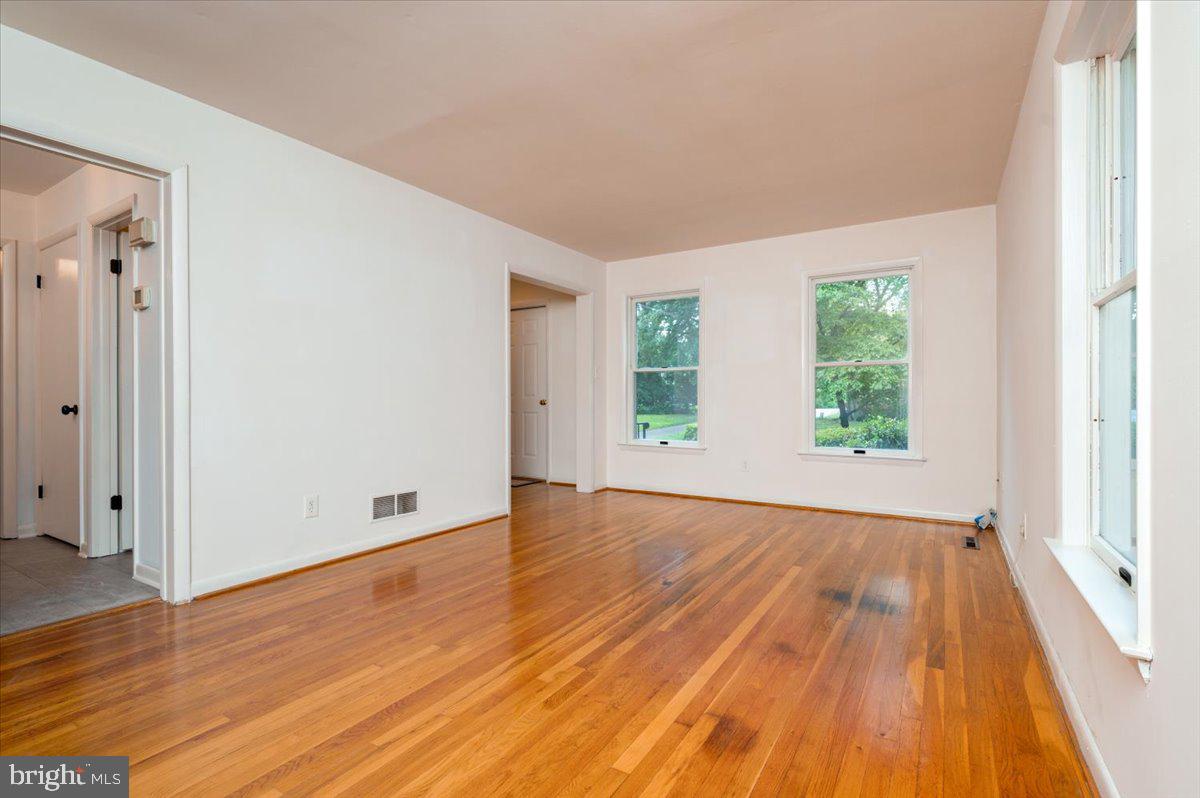 REGULARS - Residential