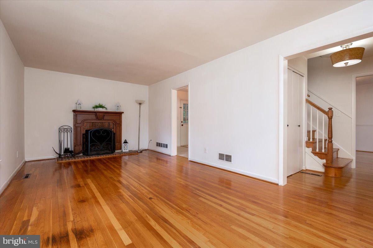 REGULARS - Residential