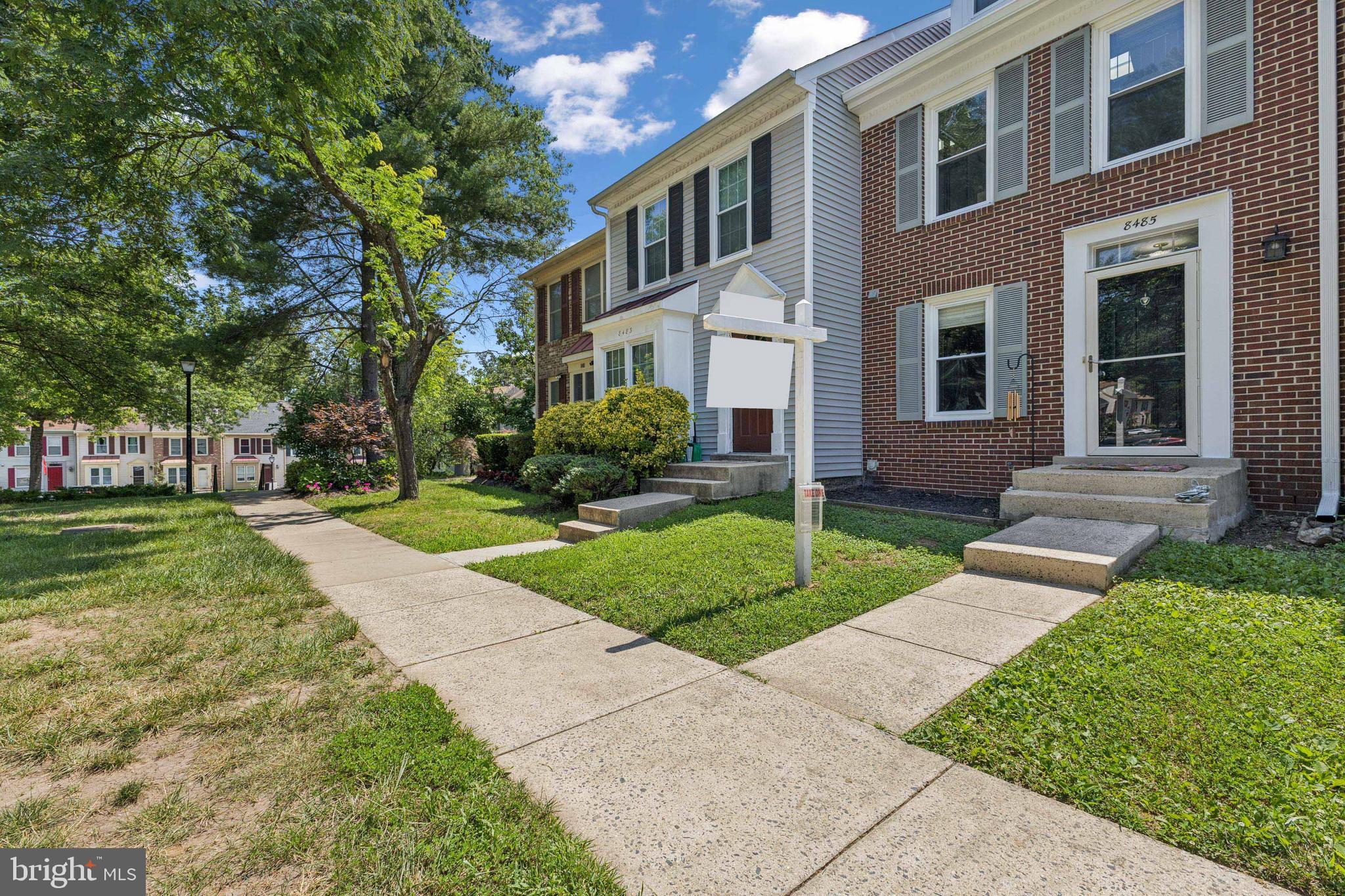 8485 LAUREL OAK DRIVE