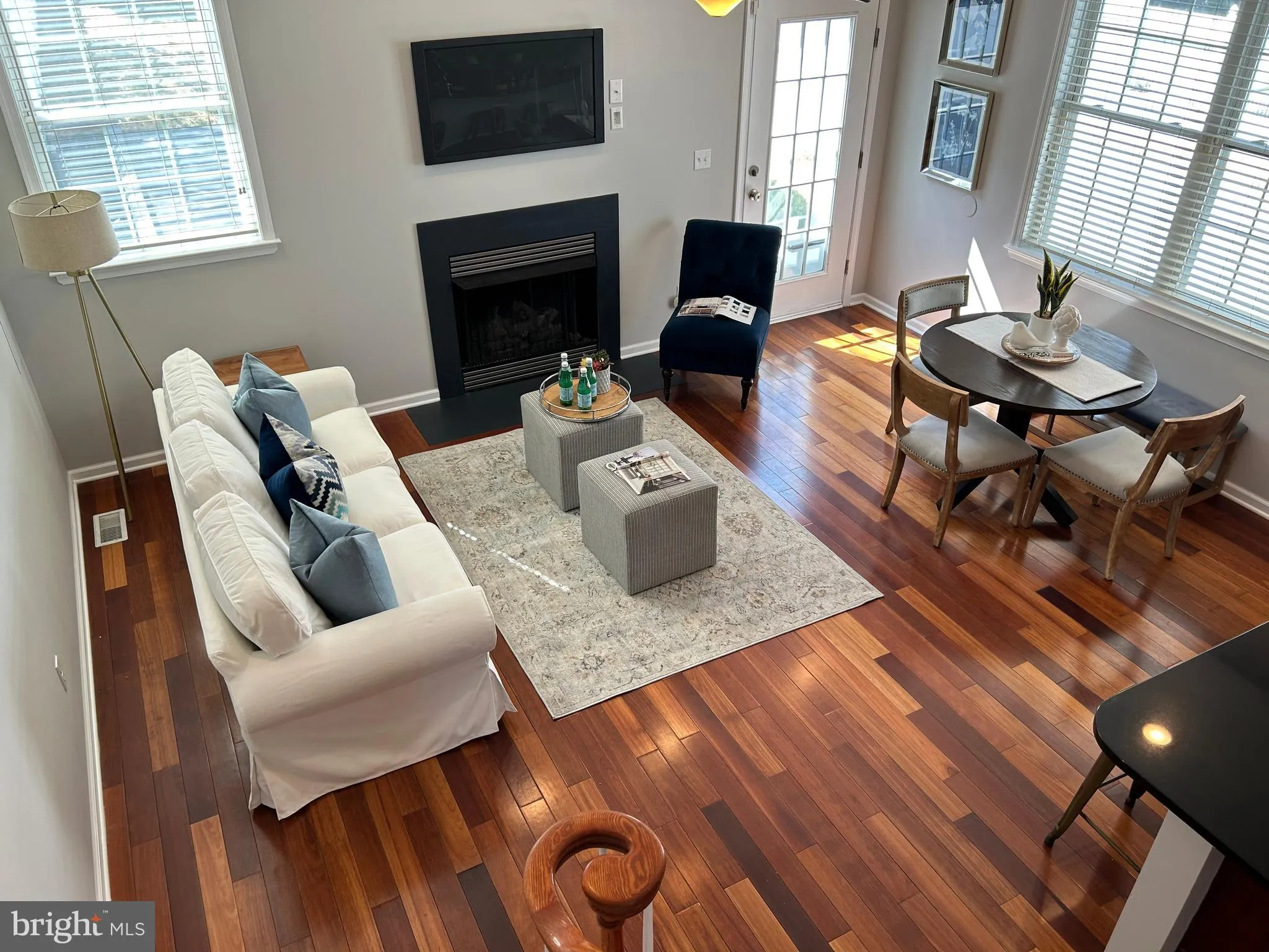 Philadelphia, Pennsylvania 19128, United States, 3 Bedrooms Bedrooms, ,4 BathroomsBathrooms,Residential,Pending,45639