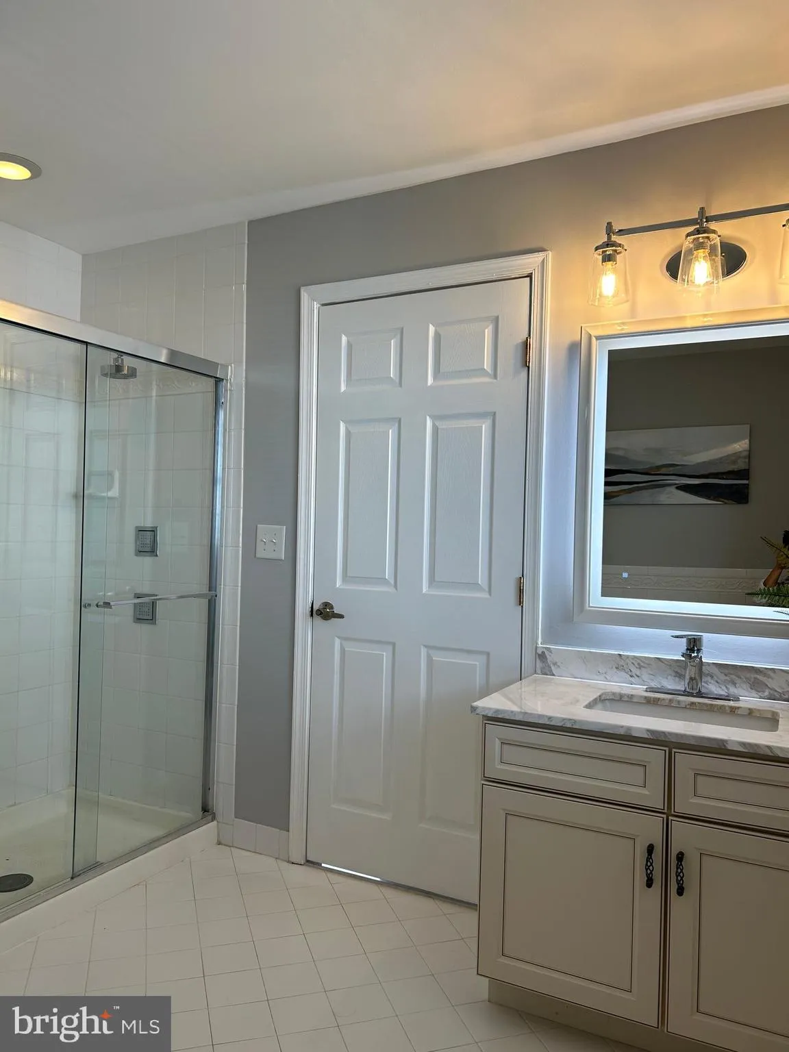 Philadelphia, Pennsylvania 19128, United States, 3 Bedrooms Bedrooms, ,4 BathroomsBathrooms,Residential,Pending,45639