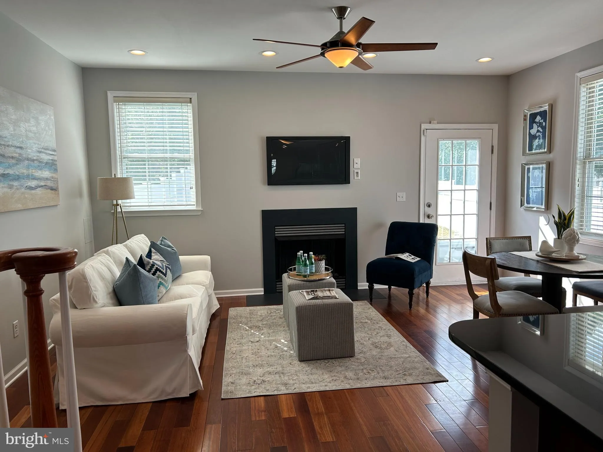 Philadelphia, Pennsylvania 19128, United States, 3 Bedrooms Bedrooms, ,4 BathroomsBathrooms,Residential,Pending,45639