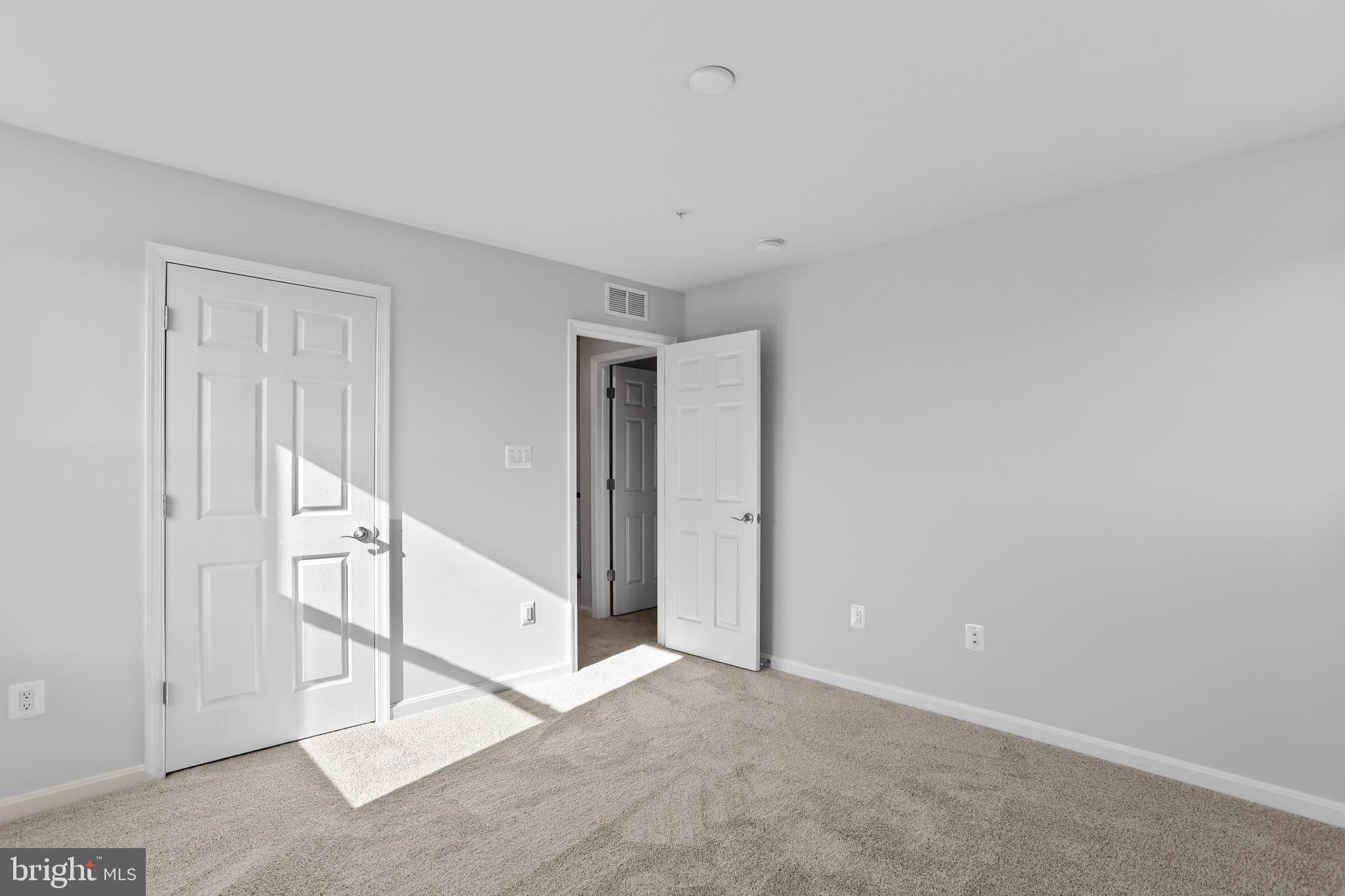 ELMWOOD FARM - Residential