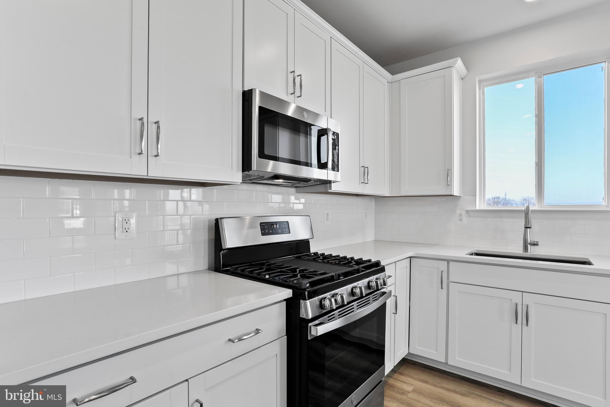 ELMWOOD FARM - Residential