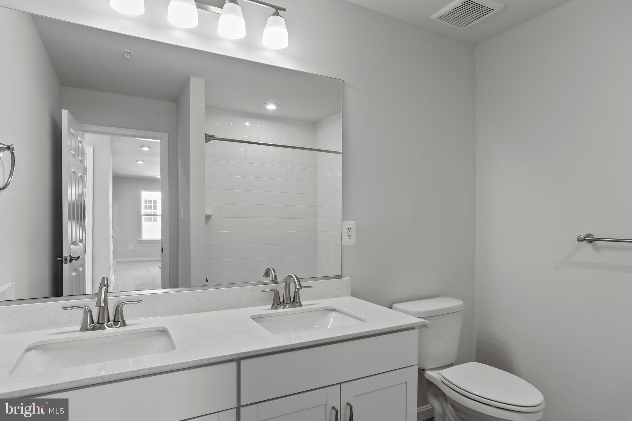 ELMWOOD FARM - Residential