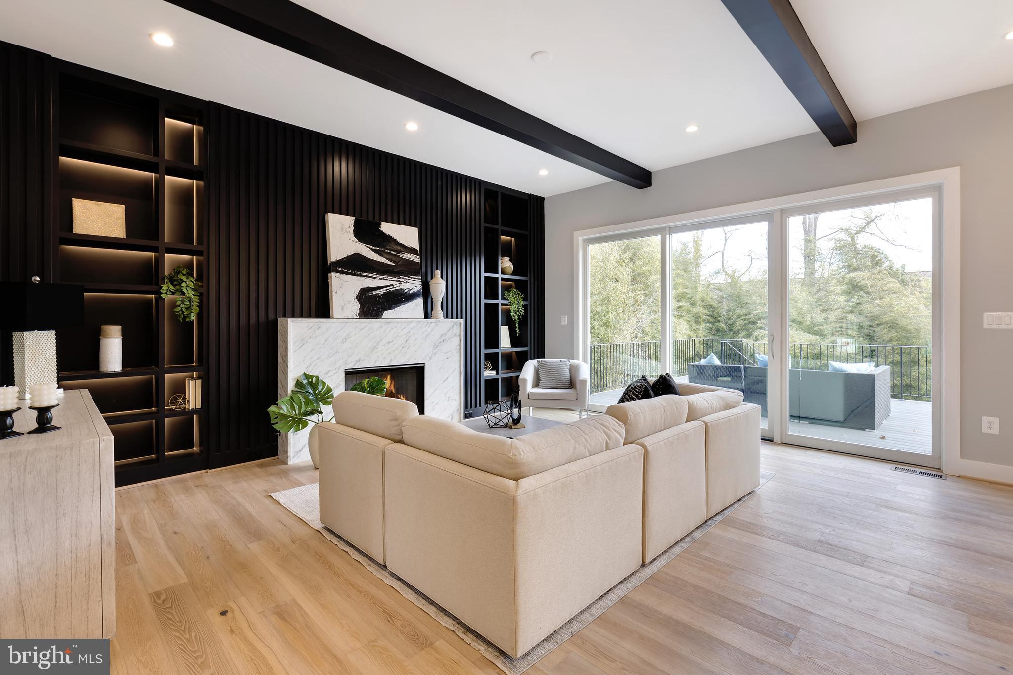 VIENNA WOODS - Residential