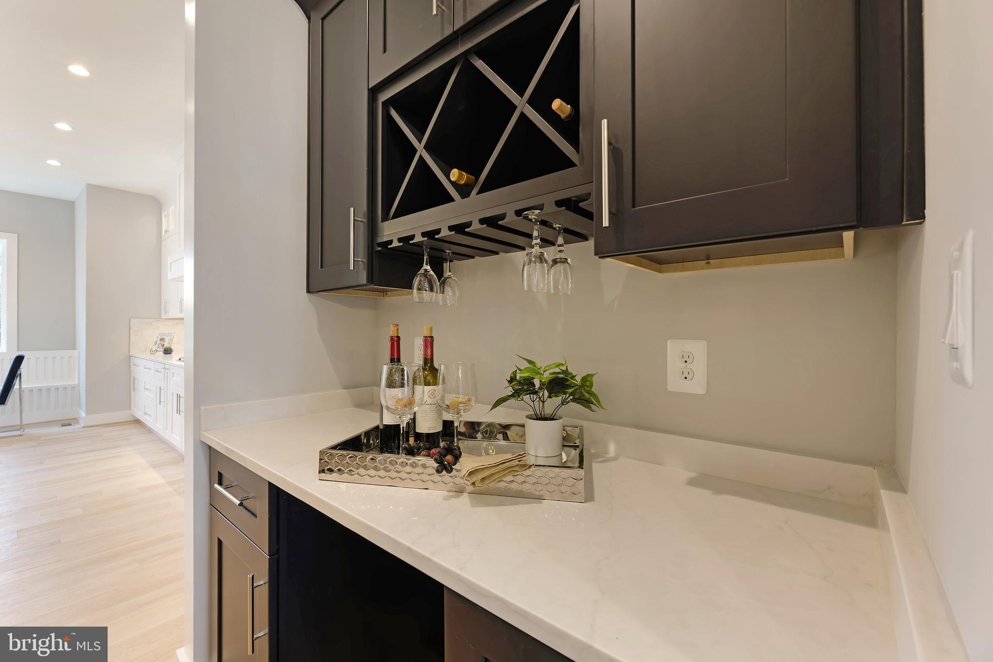 VIENNA WOODS - Residential