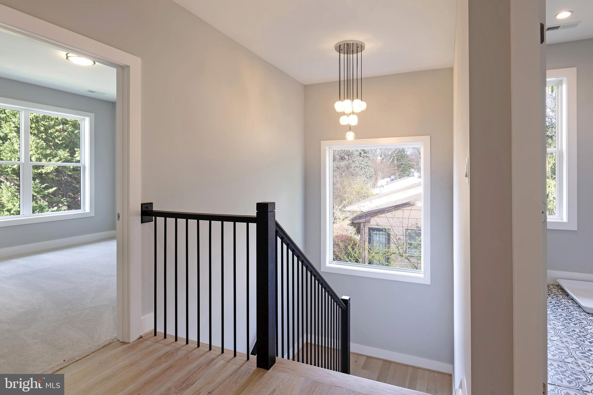 VIENNA WOODS - Residential