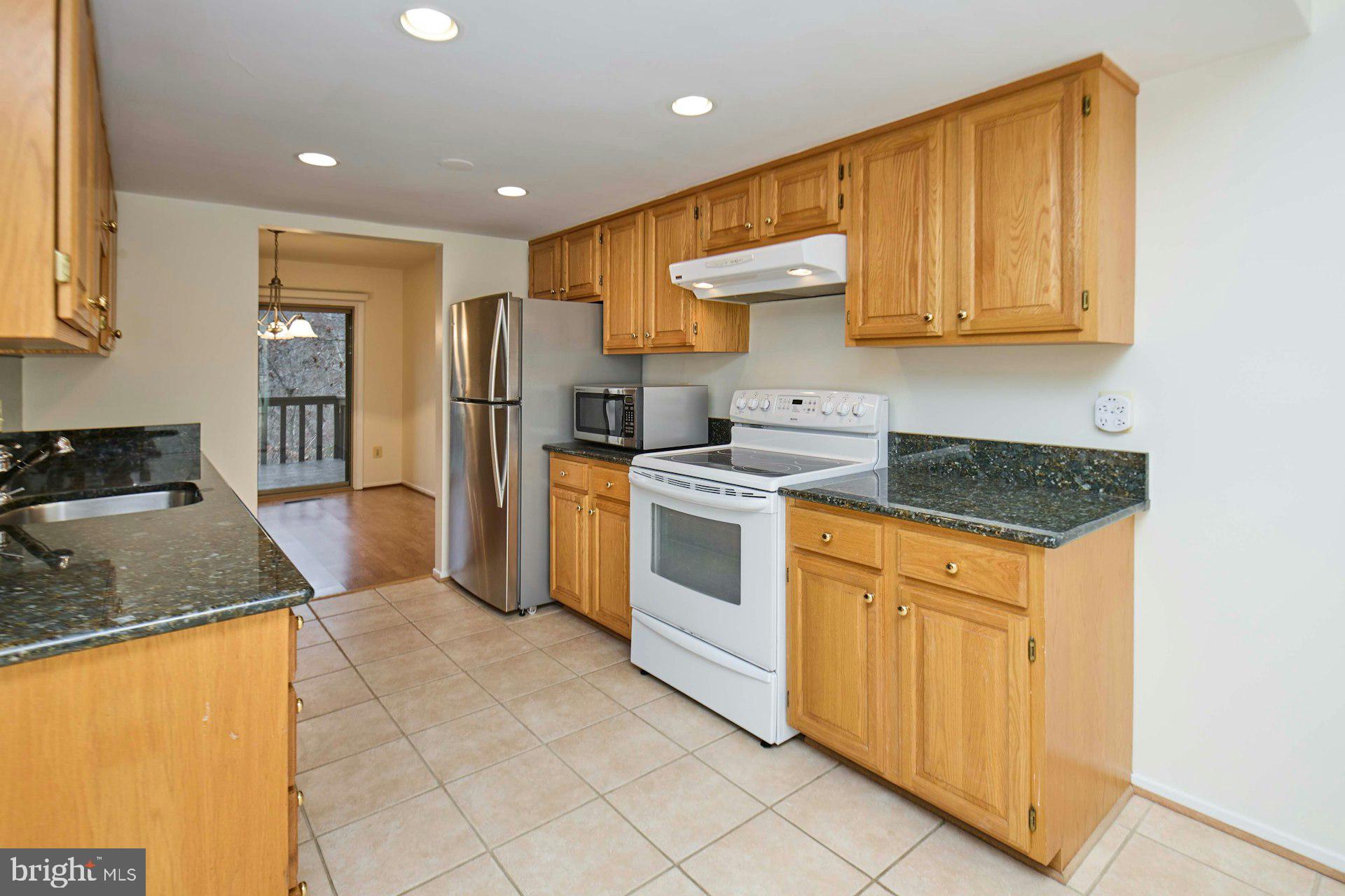 NEWINGTON STATION - Residential